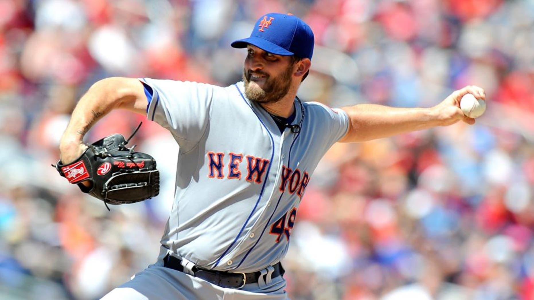 WASHINGTON, DC - SEPTEMBER 07: Jonathon Niese #49 of the New York Mets pitches in the first inning against the Washington Nationals at Nationals Park on September 7, 2015 in Washington, DC. (Photo by Greg Fiume/Getty Images)