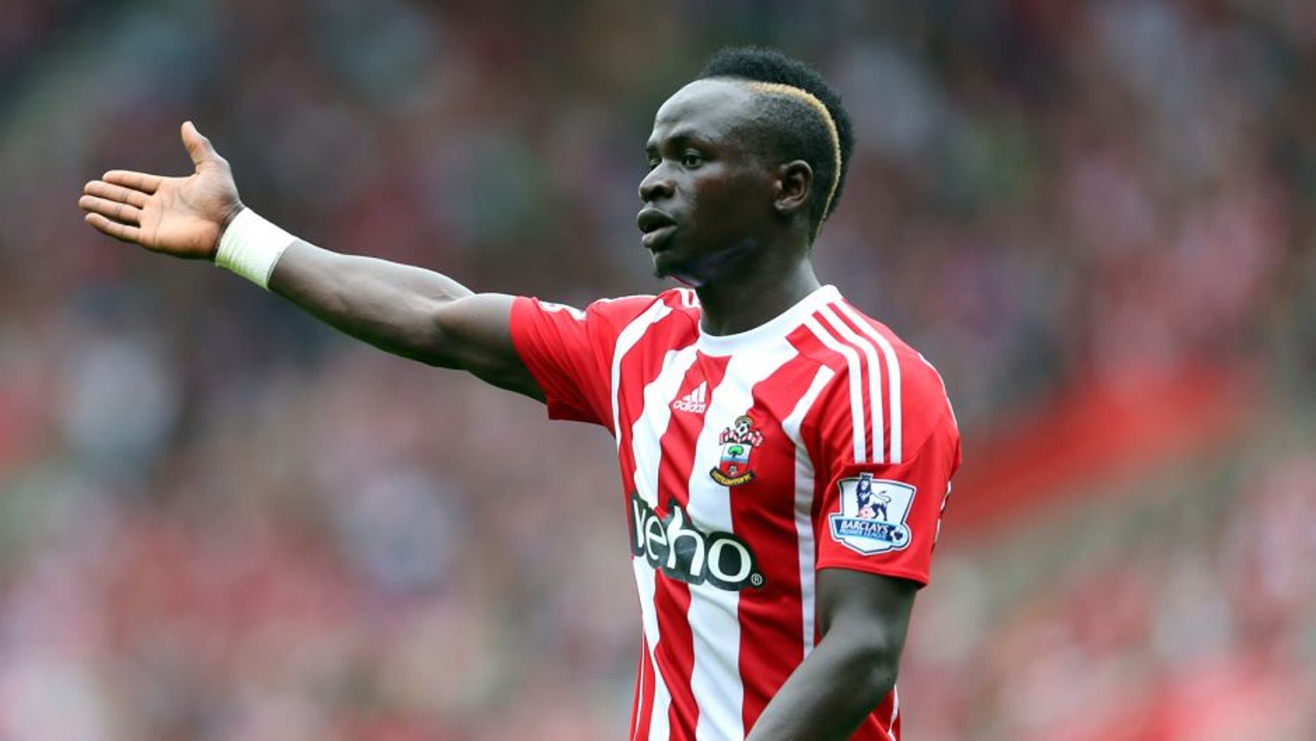 SOUTHAMPTON, ENGLAND - AUGUST 30: Sadio Mane of Southampton gestures during the Barclays Premier League match between Southampton and Norwich City on August 30, 2015 in Southampton, United Kingdom. (Photo by Catherine Ivill - AMA/Getty Images)