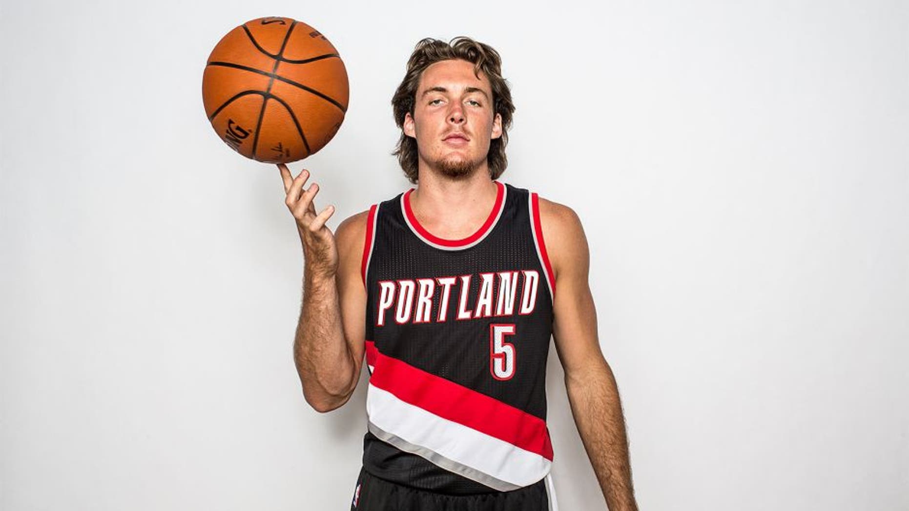 TARRYTOWN, NY - AUGUST 08: Pat Connaughton #5 of the Portland Trail Blazers poses for a portrait during the 2015 NBA rookie photo shoot on August 8, 2015 at the Madison Square Garden Training Facility in Tarrytown, New York. NOTE TO USER: User expressly acknowledges and agrees that, by downloading and or using this photograph, User is consenting to the terms and conditions of the Getty Images License Agreement. (Photo by Nick Laham/Getty Images)