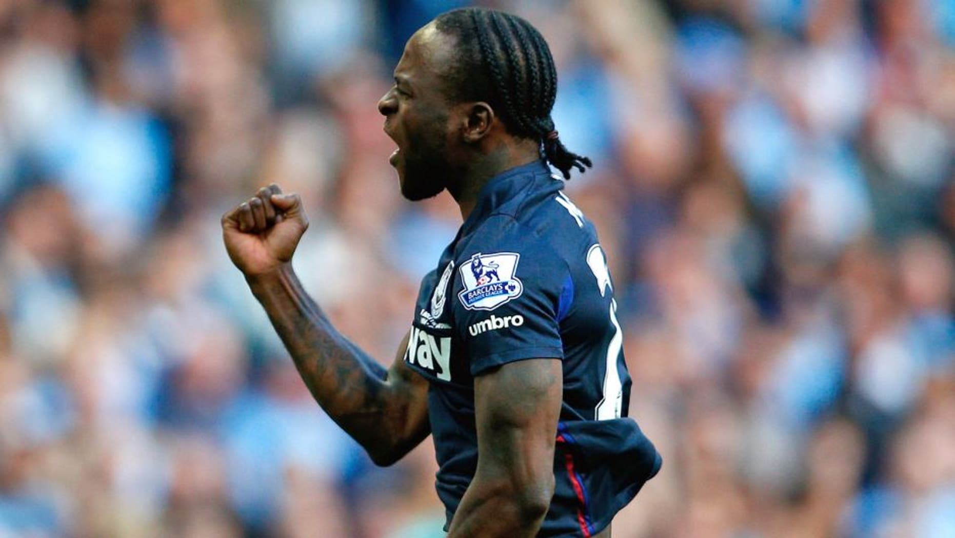 MANCHESTER, ENGLAND - SEPTEMBER 19: Victor Moses of West Ham United celebrates scoring the opening goal during the Barclays Premier League match between Manchester City and West Ham United at Etihad Stadium on September 19, 2015 in Manchester, United Kingdom. (Photo by Dean Mouhtaropoulos/Getty Images)
