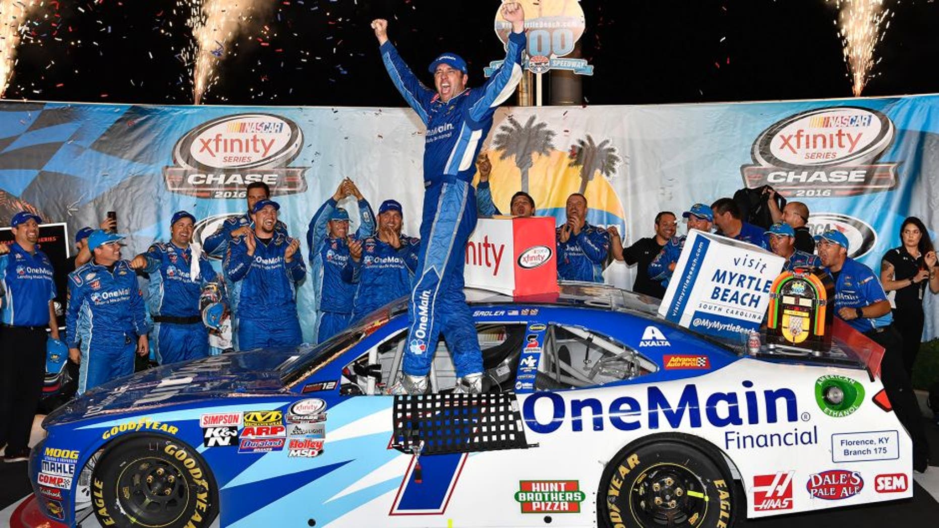 23-24 September, 2016, Sparta, Kentucky USA Elliott Sadler celebrates the win in victory lane ©2016, Scott R LePage LAT Photo USA
