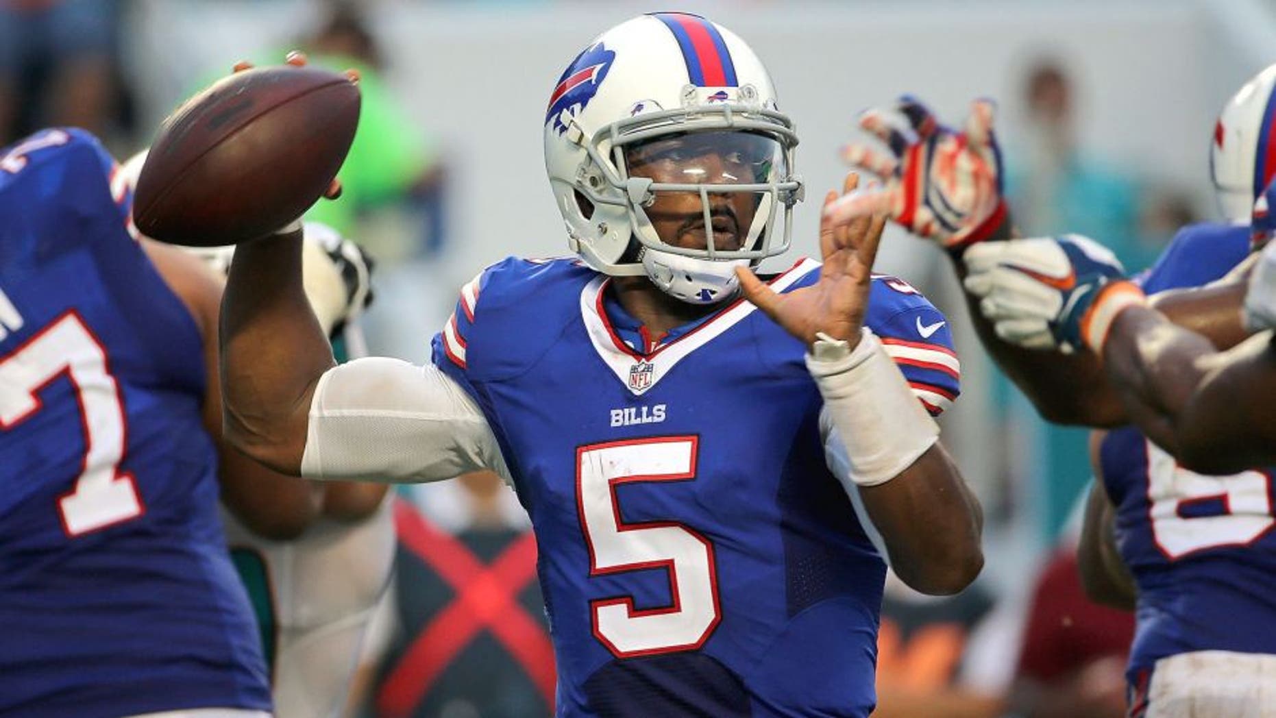 MIAMI GARDENS, FL - SEPTEMBER 27: Tyrod Taylor #5 of the Buffalo Bills passes during a game against the Miami Dolphins at Sun Life Stadium on September 27, 2015 in Miami Gardens, Florida. (Photo by Mike Ehrmann/Getty Images)