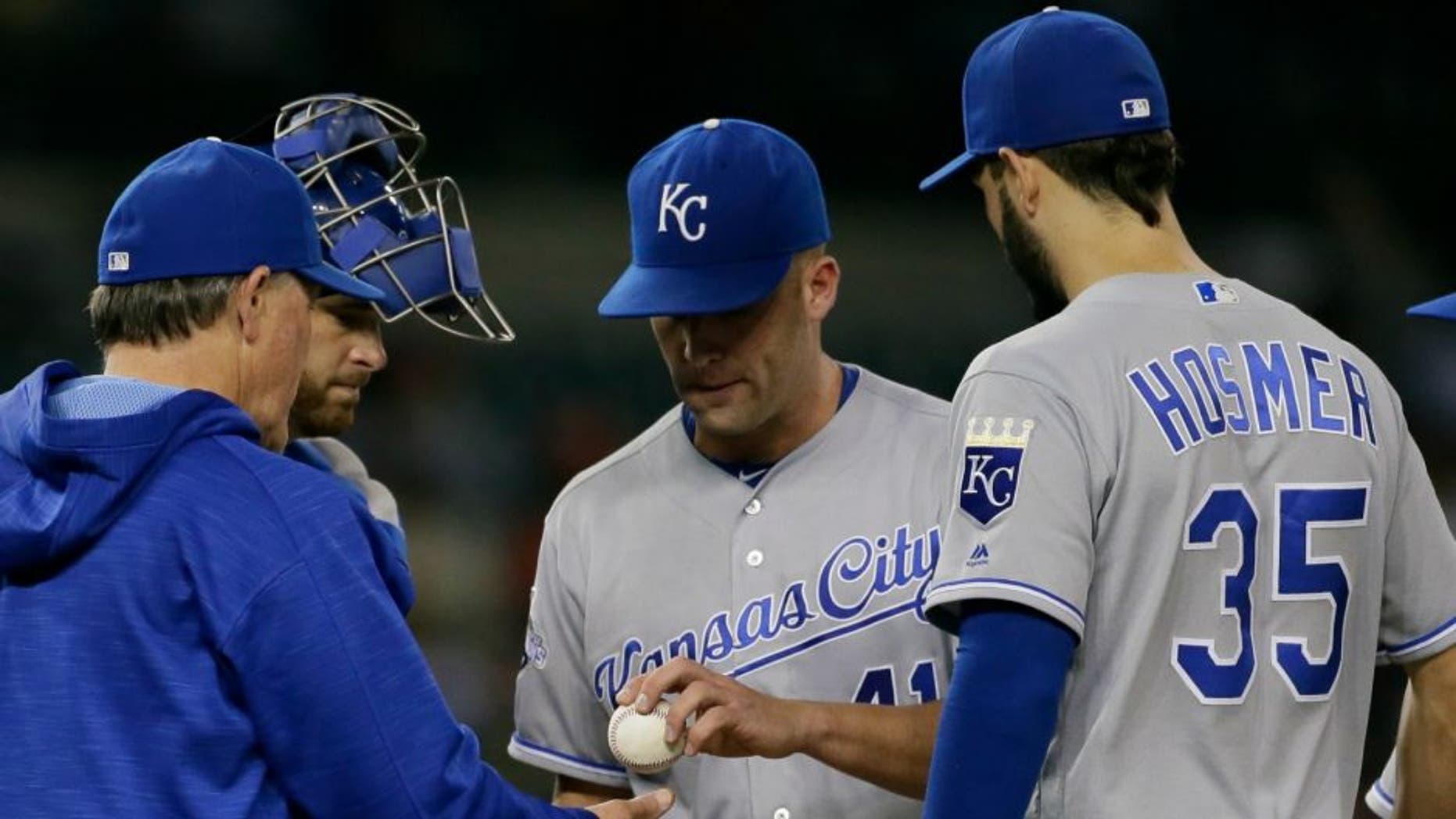 DETROIT, MI - SEPTEMBER 23: Danny Duffy #41 of the Kansas City Royals is pulled by manager Ned Yost #3 of the Kansas City Royals during the fourth inning at Comerica Park on September 23, 2016 in Detroit, Michigan. The Tigers defeated the Royals 8-3. (Photo by Duane Burleson/Getty Images)