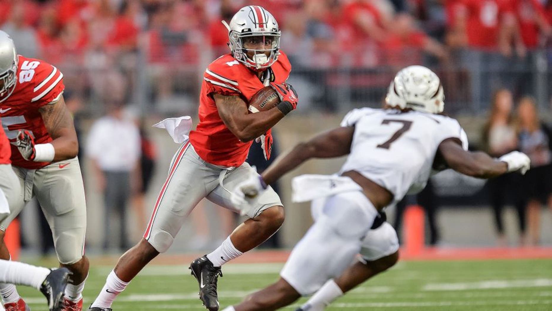 COLUMBUS, OH - SEPTEMBER 26: Braxton Miller #1 of the Ohio State Buckeyes runs with the ball against the Western Michigan Broncos at Ohio Stadium on September 26, 2015 in Columbus, Ohio. (Photo by Jamie Sabau/Getty Images)