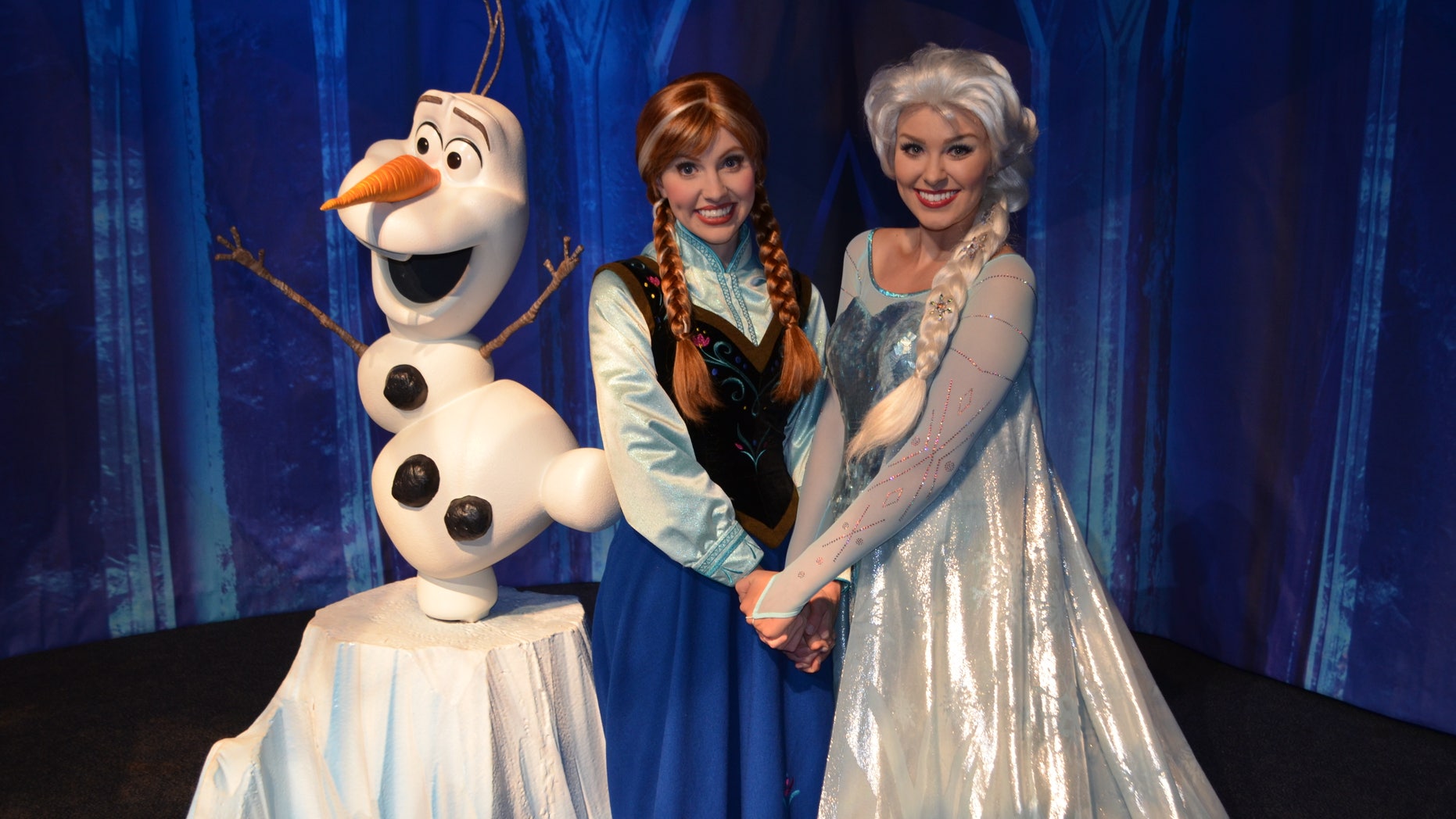 Anna and Elsa at Walt Disney World.