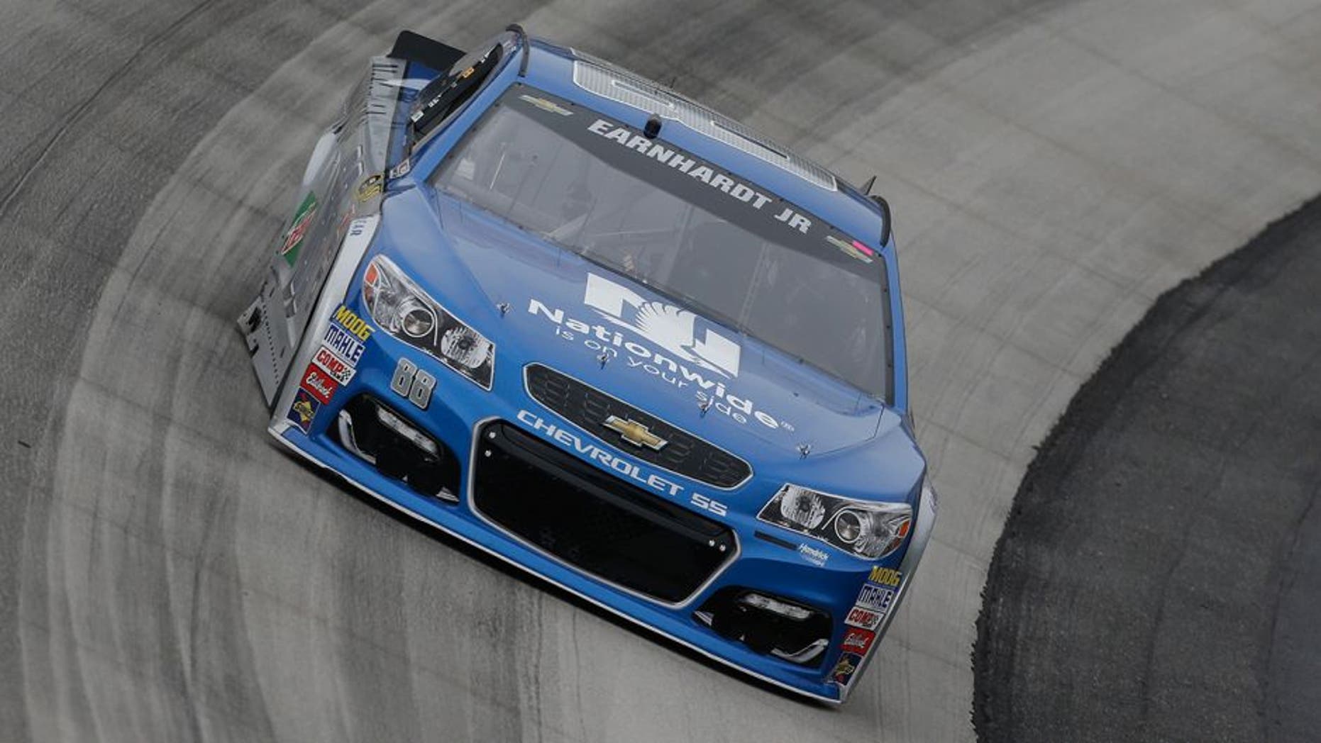 DOVER, DE - OCTOBER 01: Jeff Gordon, driver of the #88 Nationwide Chevrolet, practices for the NASCAR Sprint Cup Series Citizen Solider 400 at Dover International Speedway on October 1, 2016 in Dover, Delaware. (Photo by Matt Sullivan/Getty Images)
