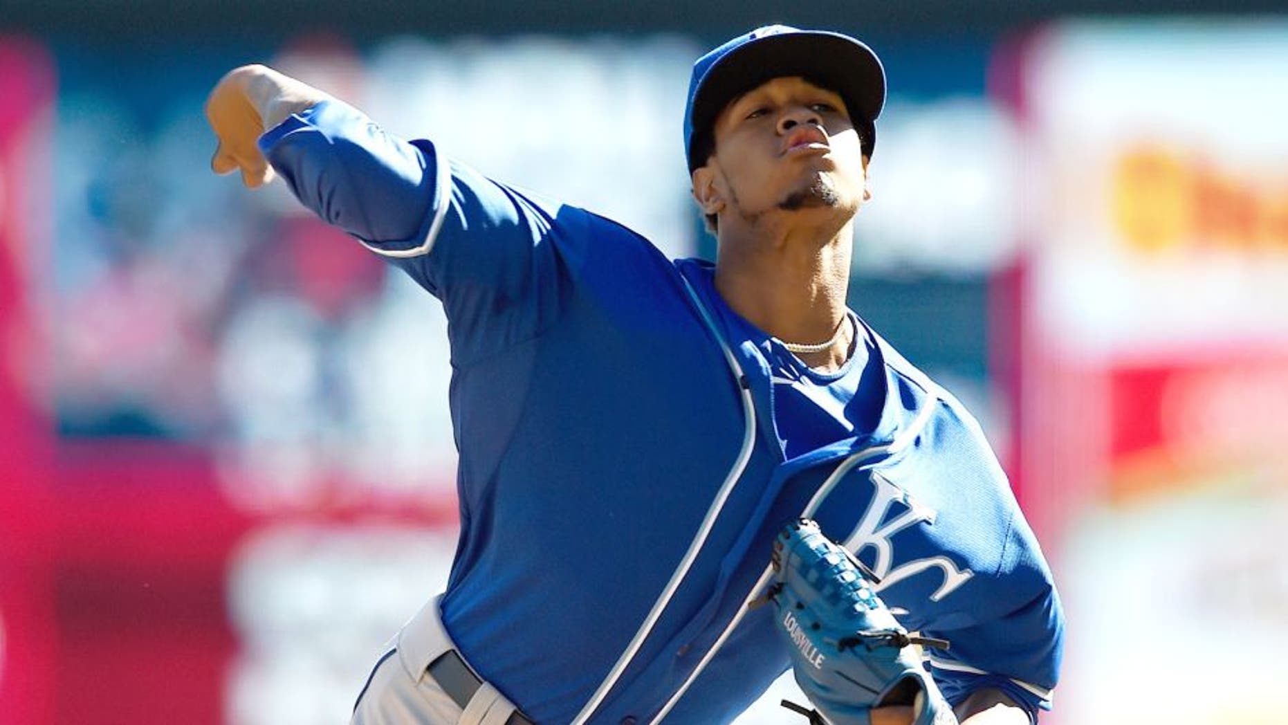 MINNEAPOLIS, MN - OCTOBER 3: Yordano Ventura #30 of the Kansas City Royals delivers a pitch against the Minnesota Twins during the first inning of the game on October 3, 2015 at Target Field in Minneapolis, Minnesota. (Photo by Hannah Foslien/Getty Images)