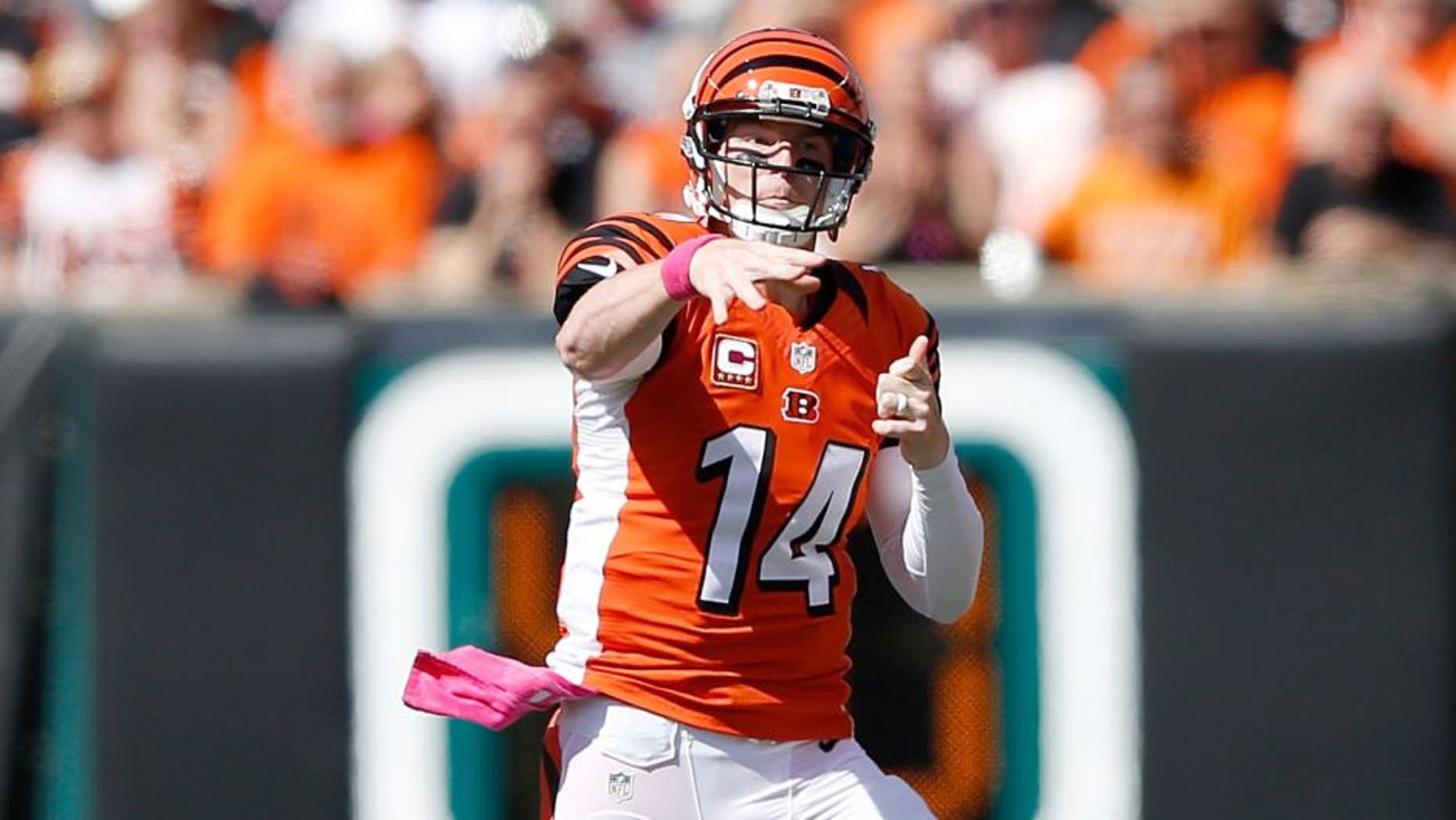 CINCINNATI, OH - OCTOBER 4: Andy Dalton #14 of the Cincinnati Bengals throws a pass during the first quarter of the game against the Kansas City Chiefs at Paul Brown Stadium on October 4, 2015 in Cincinnati, Ohio. (Photo by Joe Robbins/Getty Images)