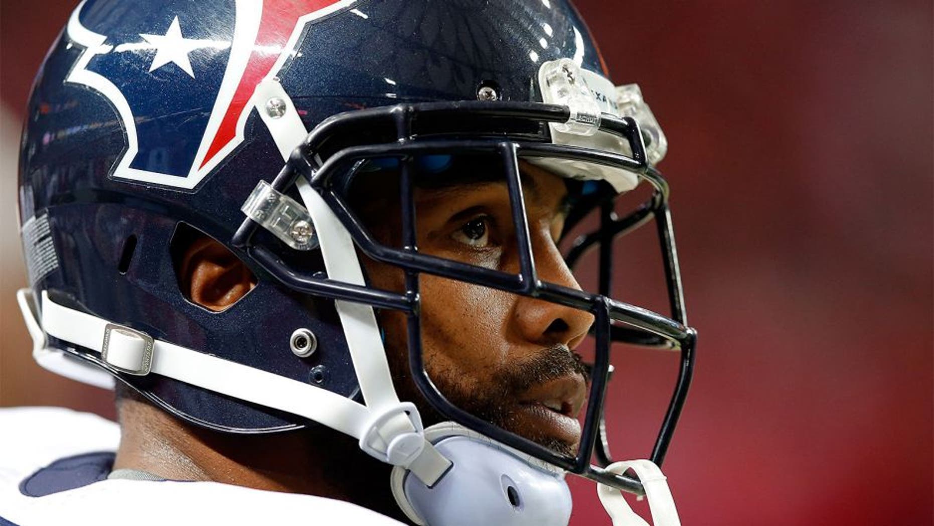 ATLANTA, GA - OCTOBER 04: Arian Foster #23 of the Houston Texans looks on from the sideline in the first half against the Atlanta Falcons at the Georgia Dome on October 4, 2015 in Atlanta, Georgia. (Photo by Kevin C. Cox/Getty Images)