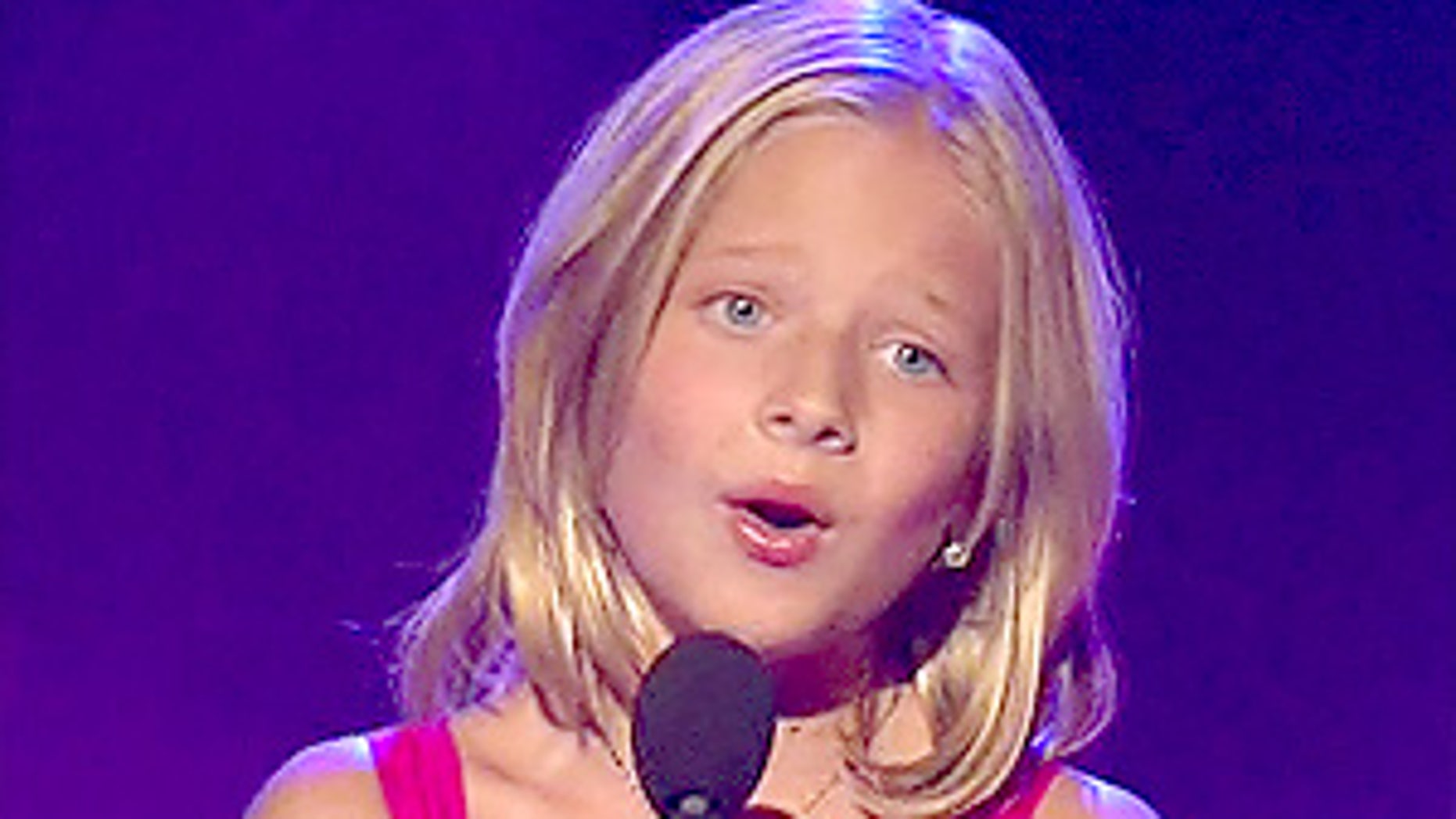 America's Got Talent's 10-Year-Old Contestant Jackie Evancho Wows | Fox