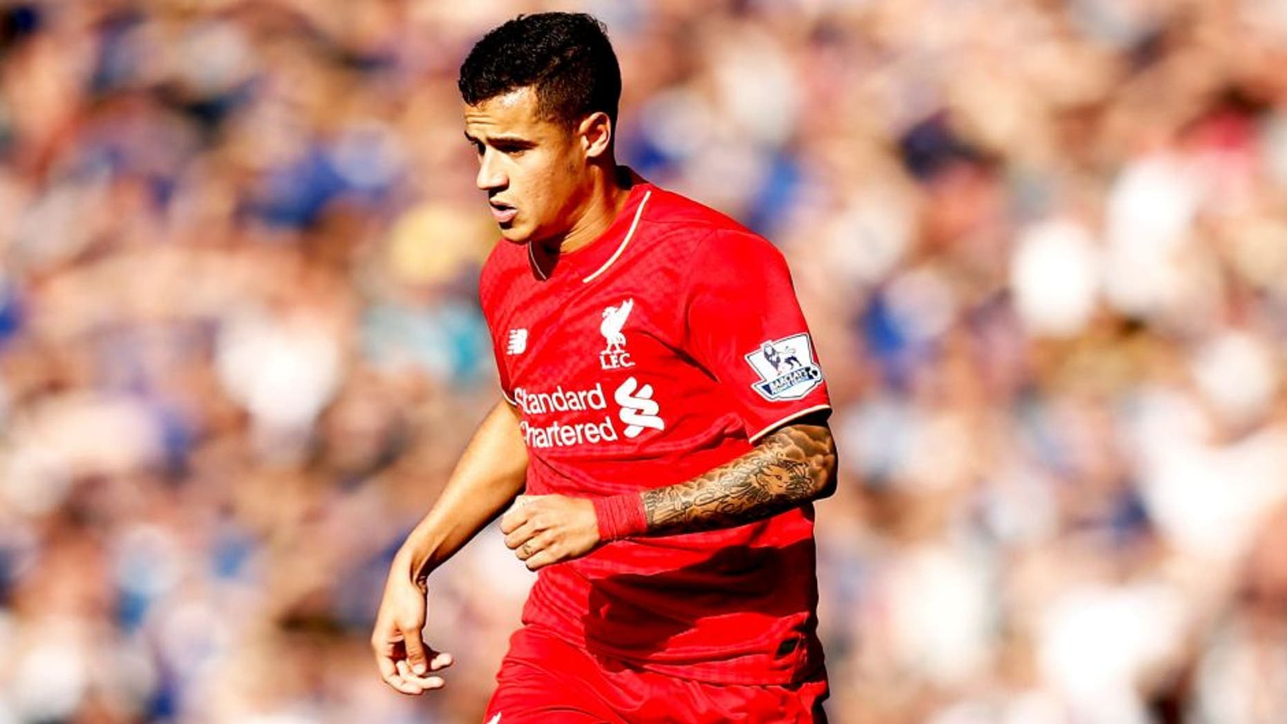 LIVERPOOL, ENGLAND - OCTOBER 04: Philippe Coutinho of Liverpool in action during the Barclays Premier League match between Everton and Liverpool at Goodison Park on October 4, 2015 in Liverpool, England. (Photo by Dean Mouhtaropoulos/Getty Images)