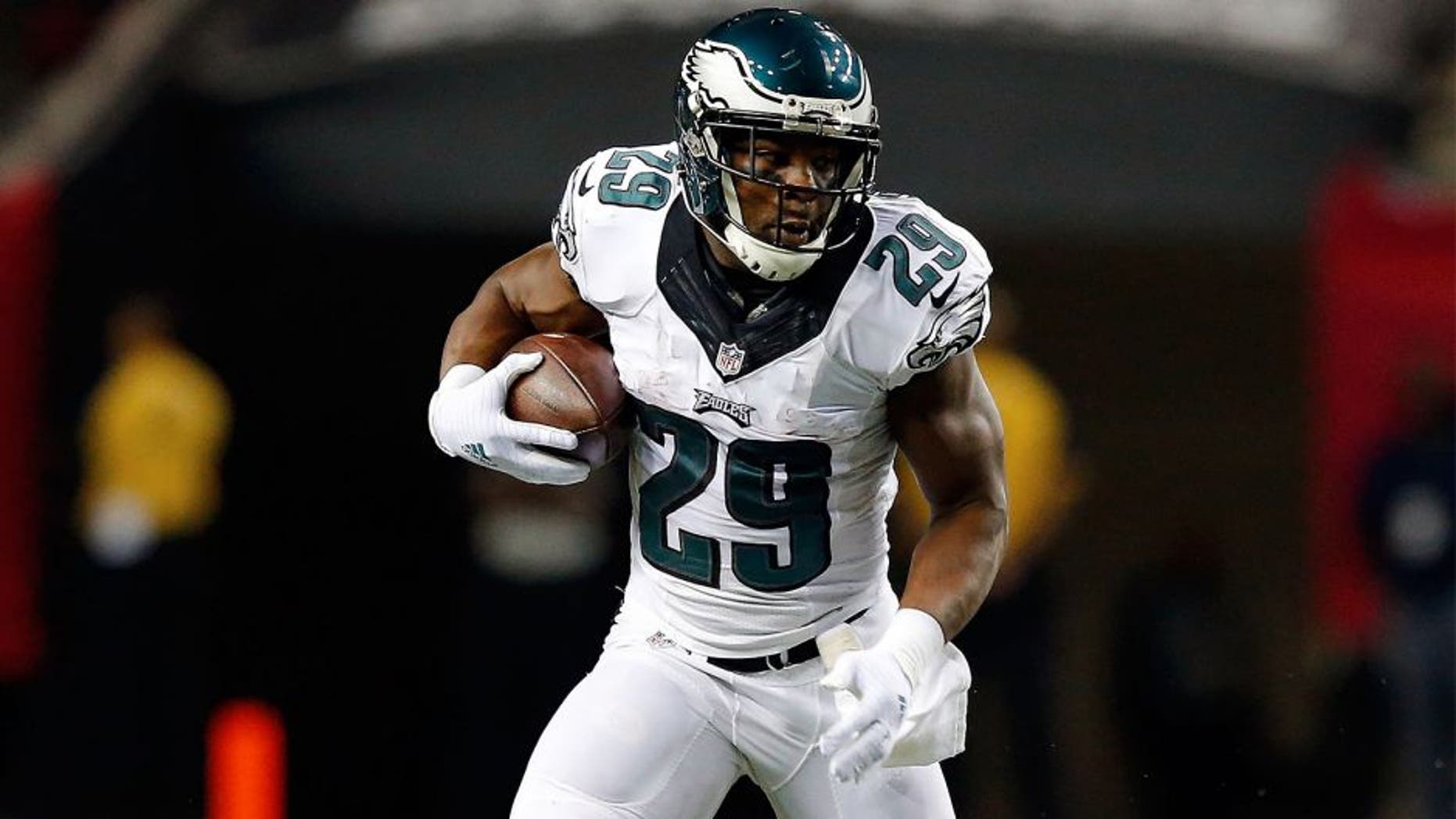 ATLANTA, GA - SEPTEMBER 14: DeMarco Murray #29 of the Philadelphia Eagles breaks a tackle by Paul Worrilow #55 of the Atlanta Falcons during the first half at the Georgia Dome on September 14, 2015 in Atlanta, Georgia. (Photo by Kevin C. Cox/Getty Images)