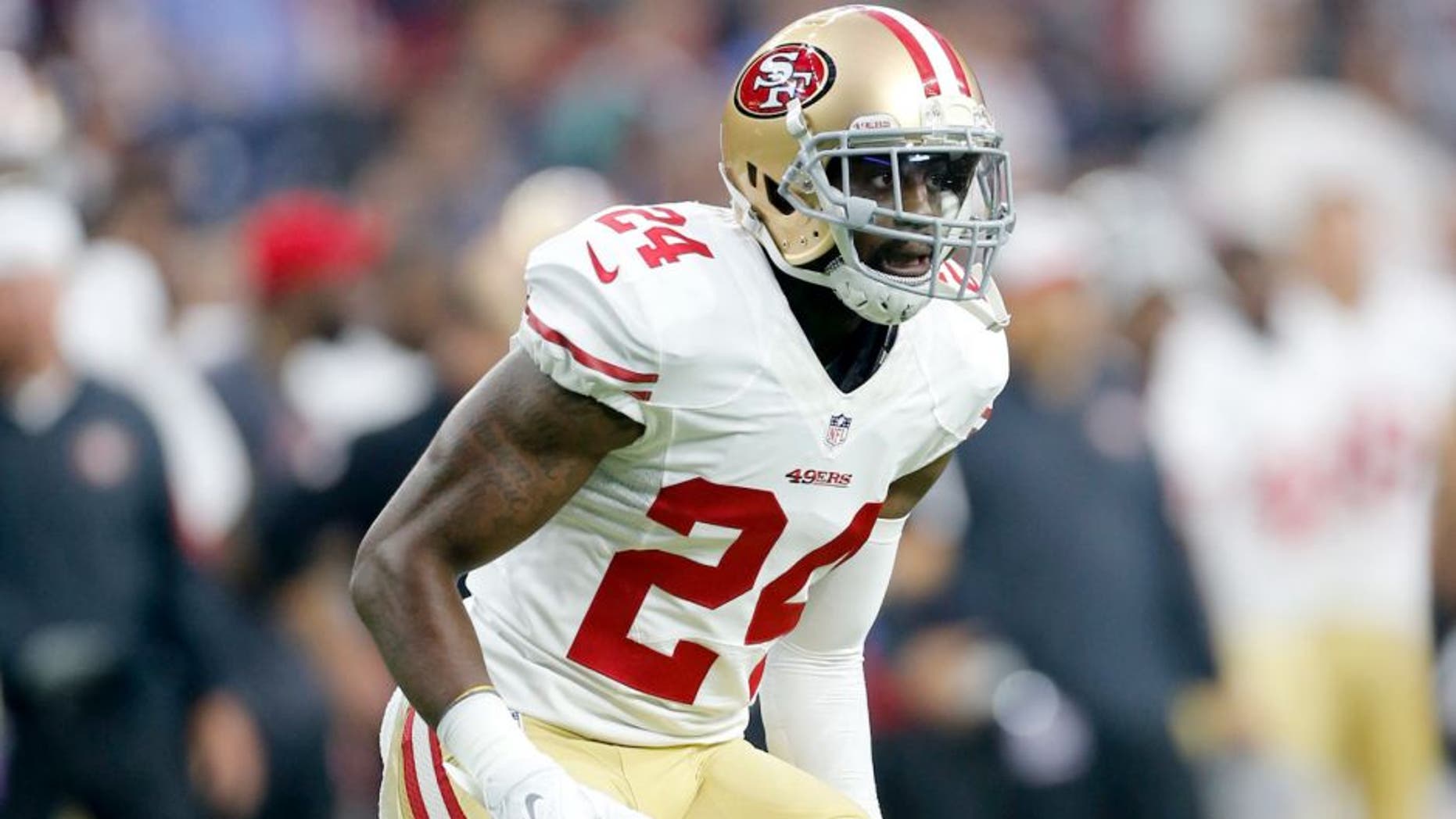HOUSTON, TX - AUGUST 15: Shareece Wright #24 of the San Francisco 49ers defends during the game against the Houston Texans at NRG Stadium on August 15, 2015 in Houston, Texas. The Texans defeated the 49ers 23-10. (Photo by Michael Zagaris/San Francisco 49ers/Getty Images)