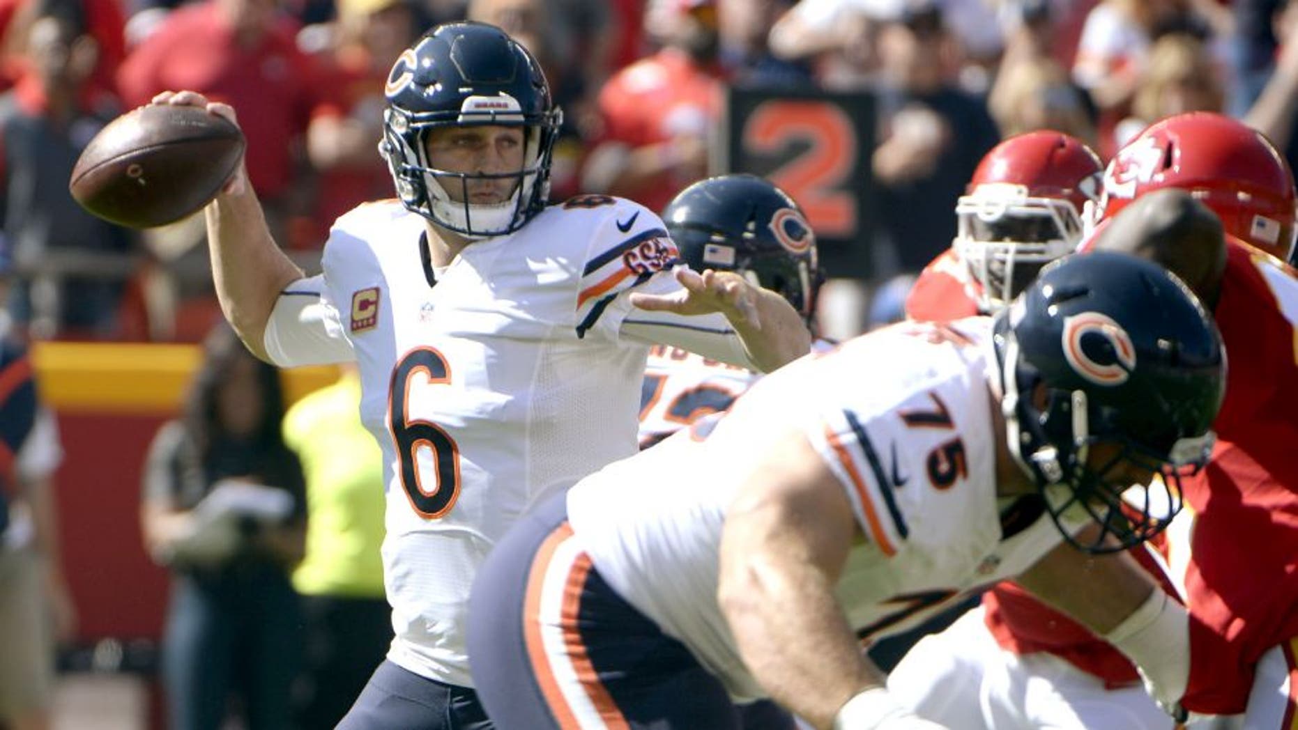 Oct 11, 2015; Kansas City, MO, USA; Chicago Bears quarterback Jay Cutler (6) throws a pass against the Kansas City Chiefs in the first half at Arrowhead Stadium. Mandatory Credit: John Rieger-USA TODAY Sports