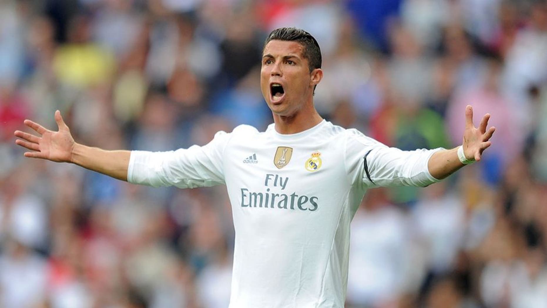 MADRID, SPAIN - OCTOBER 17: Cristiano Ronaldo of Real Madrid reacts during the La Liga match between Real Madrid CF and Levante UD at estadio Santiago Bernabeu on October 17, 2015 in Madrid, Spain. (Photo by Denis Doyle/Getty Images)