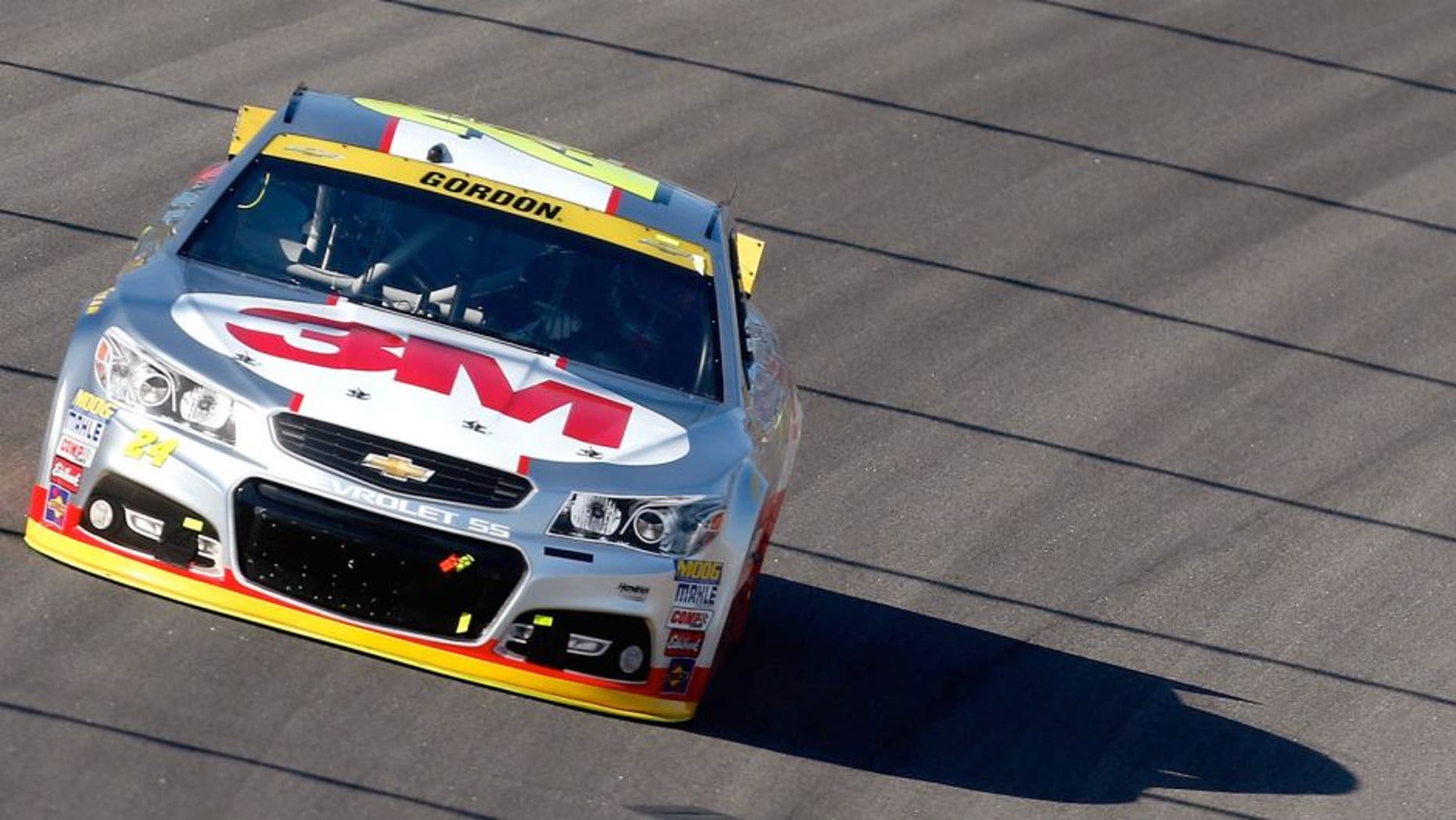 Jeff Gordon, driver of the #24 3M Chevrolet, races during the NASCAR Sprint Cup Series Hollywood Casino 400 at Kansas Speedway on October 18, 2015 in Kansas City, Kansas. (Photo by Matt Sullivan/Getty Images)
