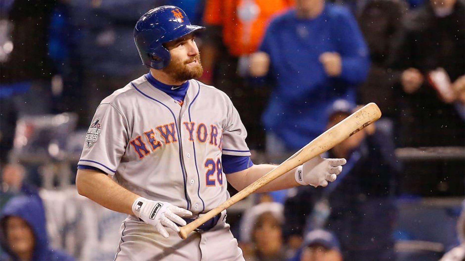 KANSAS CITY, MO - OCTOBER 28: Daniel Murphy #28 of the New York Mets reacts after striking out in the sixth inning against the Kansas City Royals in Game Two of the 2015 World Series at Kauffman Stadium on October 28, 2015 in Kansas City, Missouri. (Photo by Christian Petersen/Getty Images)