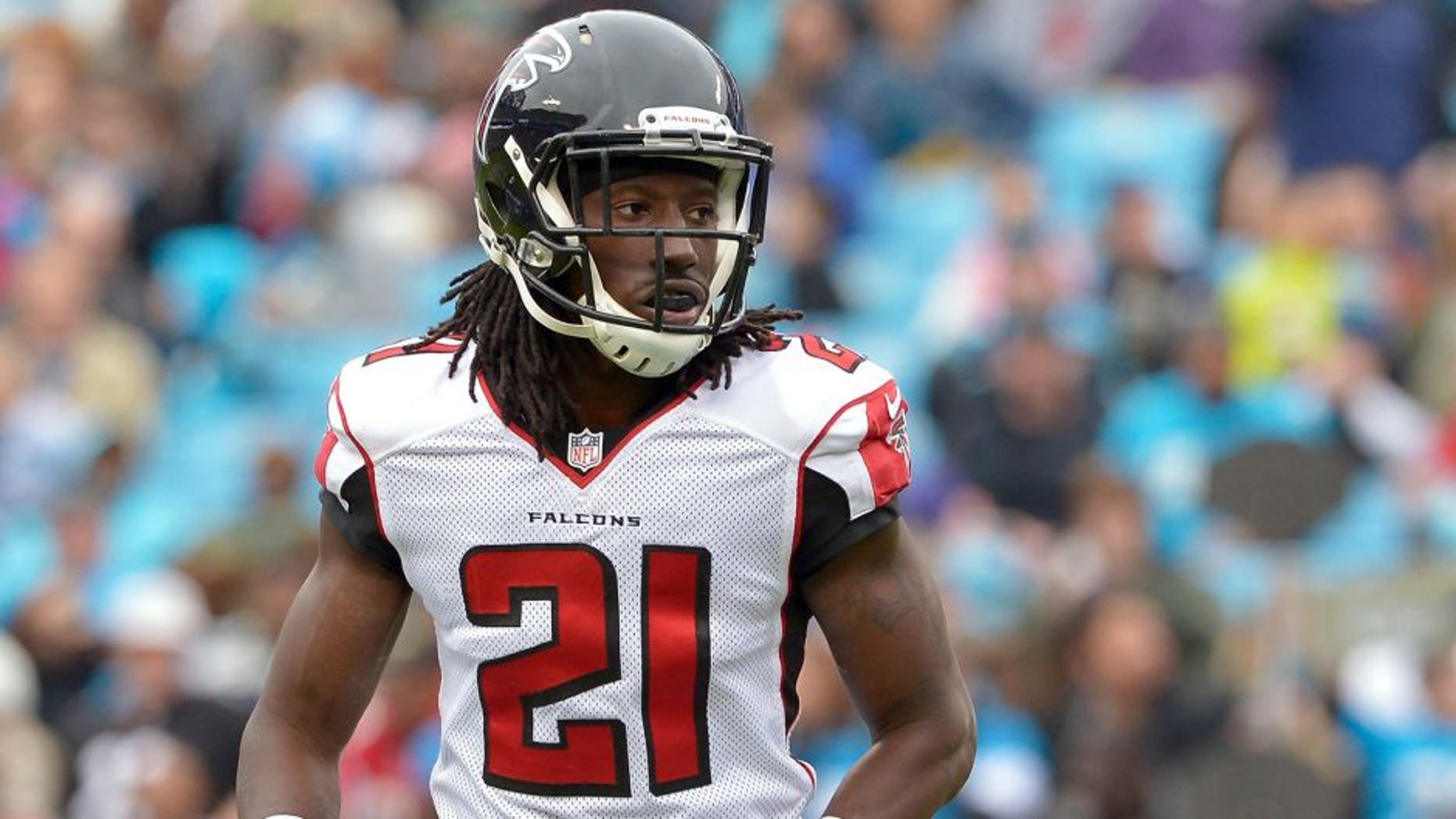 CHARLOTTE, NC - NOVEMBER 16: Desmond Trufant #21 of the Atlanta Falcons against the Carolina Panthers during their game at Bank of America Stadium on November 16, 2014 in Charlotte, North Carolina. Atlanta won 19-17. (Photo by Grant Halverson/Getty Images)