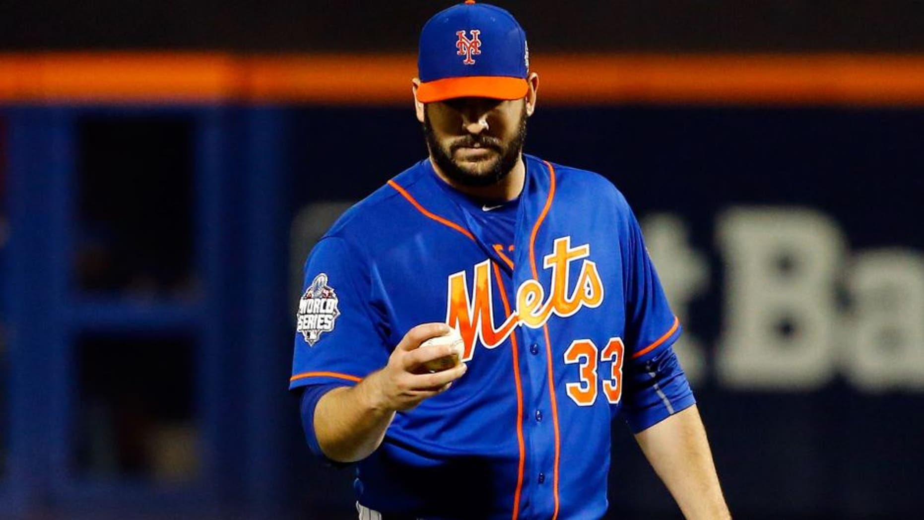NEW YORK, NY - NOVEMBER 01: Matt Harvey #33 of the New York Mets reacts in the ninth inning against the Kansas City Royals during Game Five of the 2015 World Series at Citi Field on November 1, 2015 in the Flushing neighborhood of the Queens borough of New York City. (Photo by Al Bello/Getty Images)