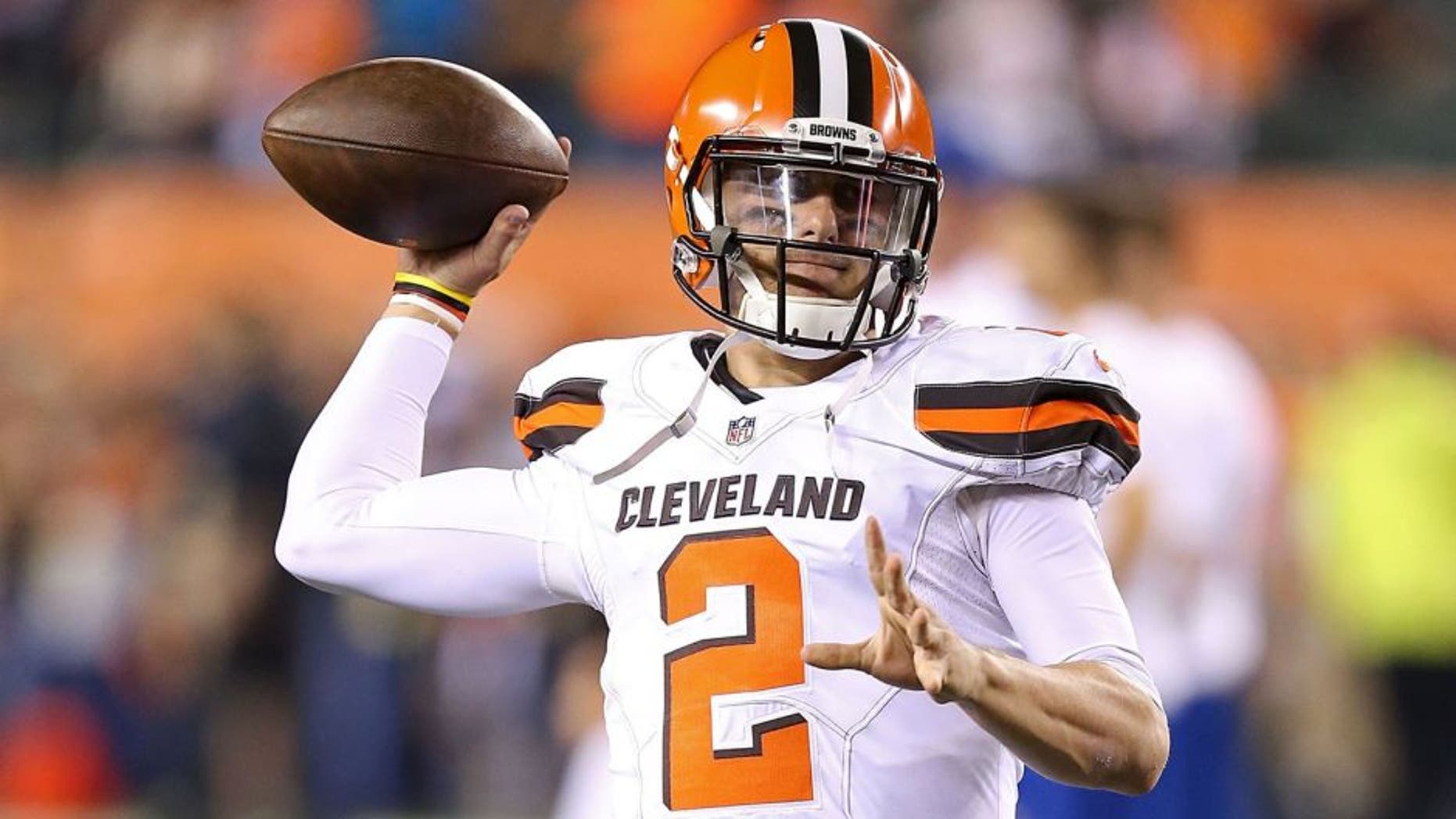 CINCINNATI, OH - NOVEMBER 5: Johnny Manziel #2 of the Cleveland Browns warms up prior to the start of the game against the Cincinnati Bengals at Paul Brown Stadium on November 5, 2015 in Cincinnati, Ohio. (Photo by Andy Lyons/Getty Images)