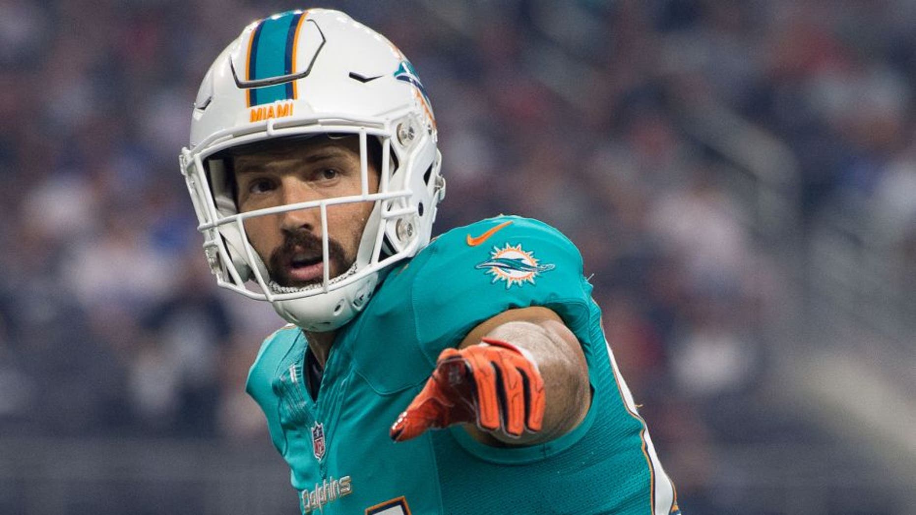 Aug 19, 2016; Arlington, TX, USA; Miami Dolphins tight end Jordan Cameron (84) in action during the game against the Dallas Cowboys at AT&T Stadium. The Cowboys defeat the Dolphins 41-14. Mandatory Credit: Jerome Miron-USA TODAY Sports