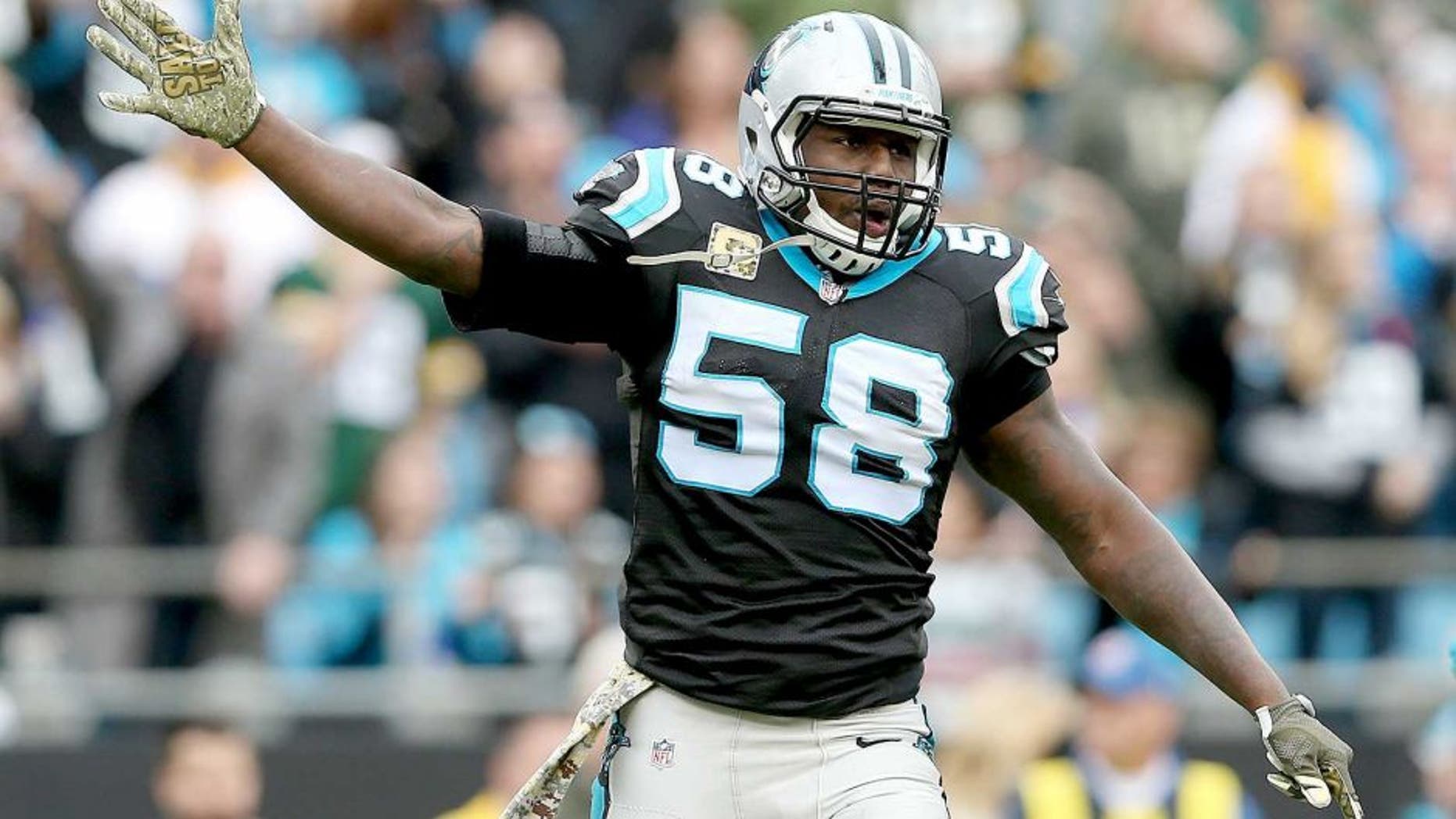 CHARLOTTE, NC - NOVEMBER 08: Thomas Davis #58 of the Carolina Panthers reacts after a play on defense during their game against the Green Bay Packers at Bank of America Stadium on November 8, 2015 in Charlotte, North Carolina. (Photo by Streeter Lecka/Getty Images)