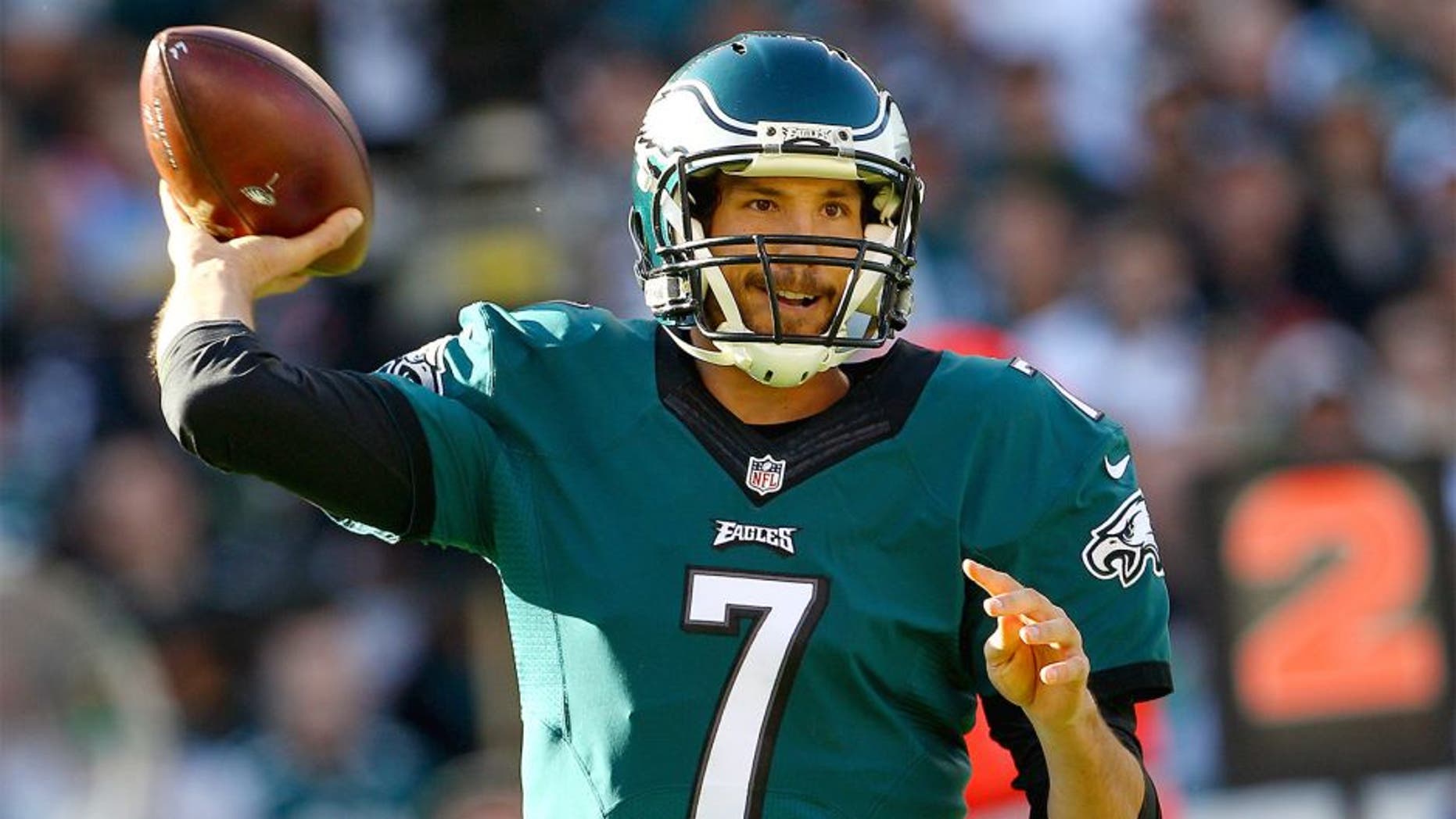 PHILADELPHIA, PA - NOVEMBER 15: Quarterback Sam Bradford #7 of the Philadelphia Eagles looks to pass against the Miami Dolphins in the first half of the game at Lincoln Financial Field on November 15, 2015 in Philadelphia, Pennsylvania. (Photo by Rich Schultz/Getty Images)