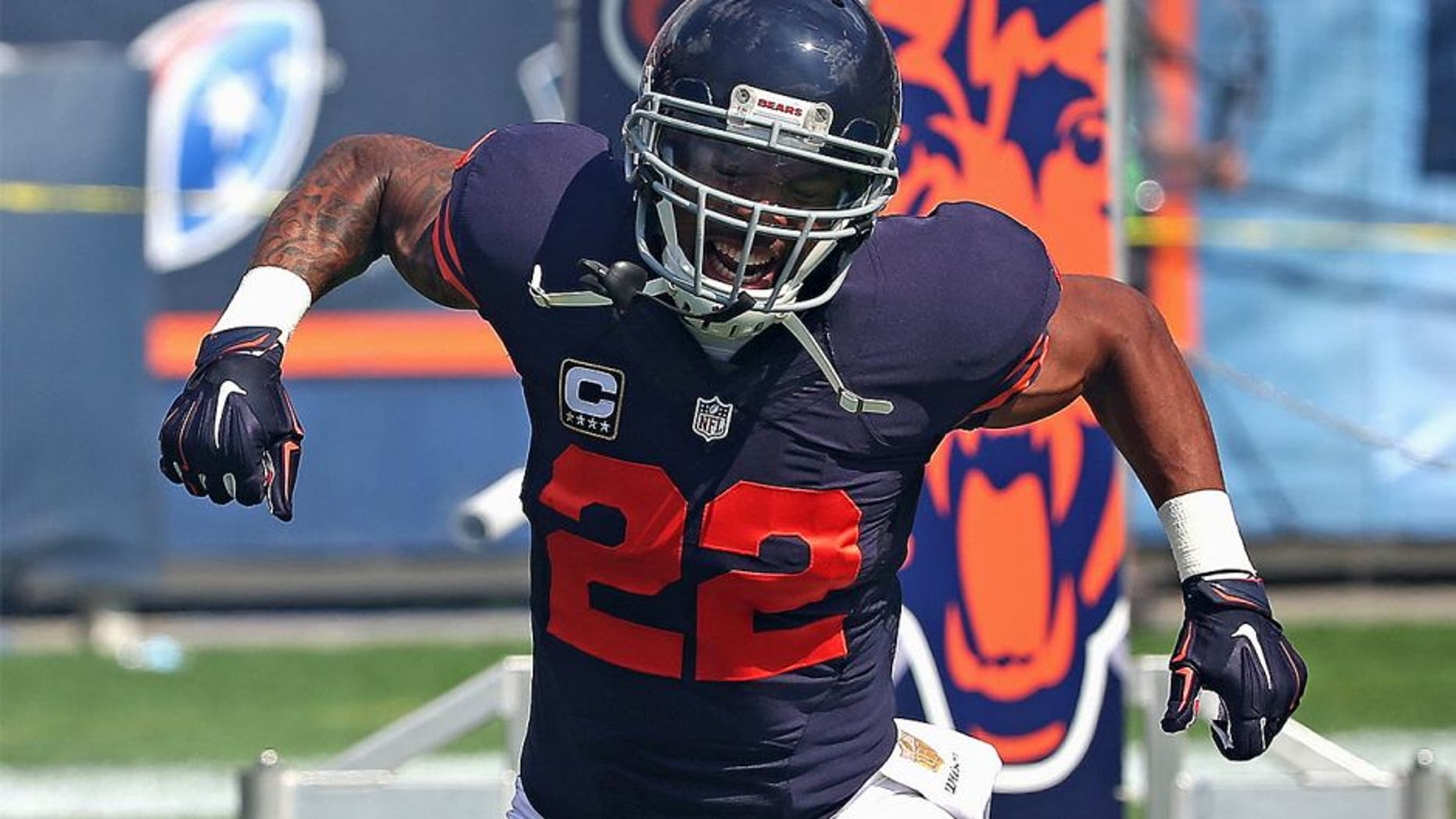 CHICAGO, IL - SEPTEMBER 13: Matt Forte #22 of the Chicago Bears yells during player introductions before a game against the Green Bay Packers at Soldier Field on September 13, 2015 in Chicago, Illinois. The Packers defeated the Bears 31-23. (Photo by Jonathan Daniel/Getty Images)