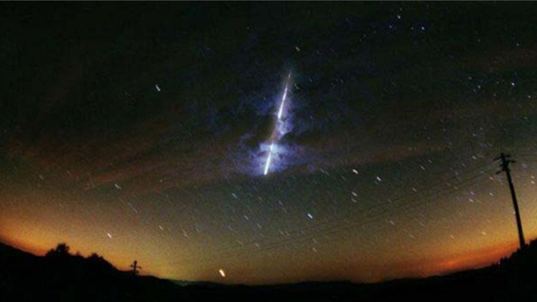 Italian astrophotographer Lorenzo Lovato photographed this spectacular fireball from the 1998 Leonid meteor shower on Nov. 17, 1998.