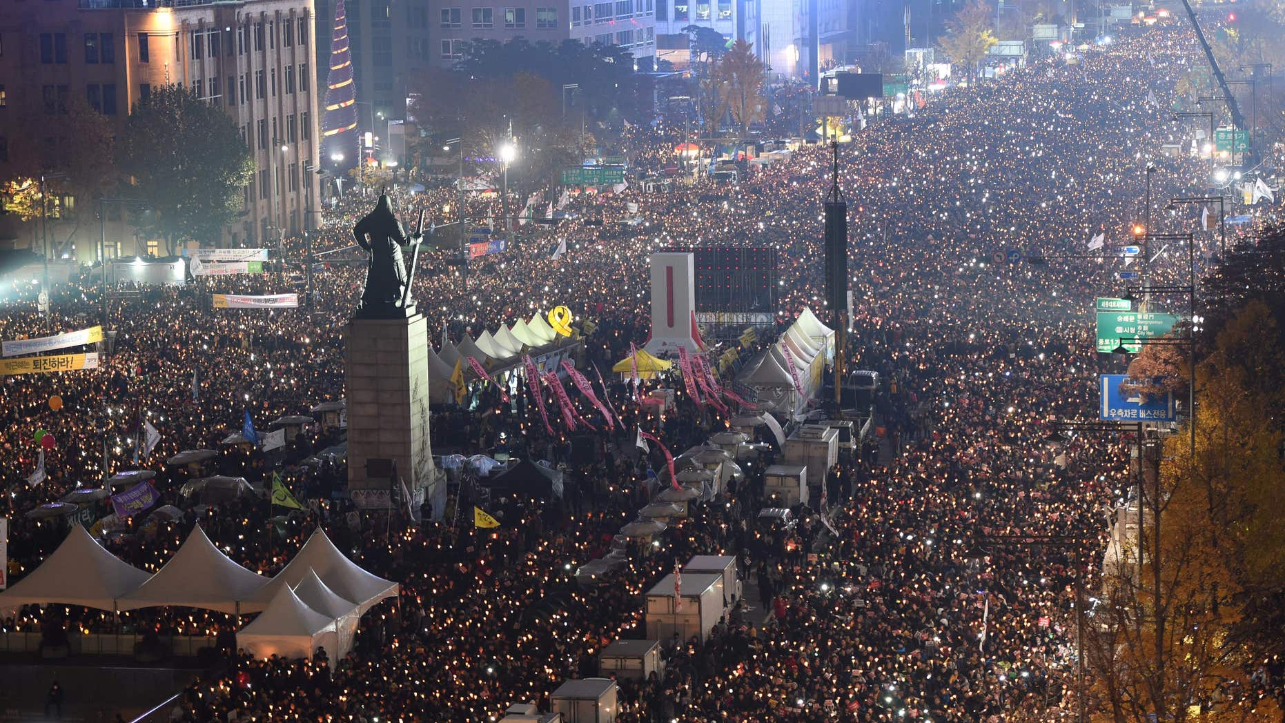 Nov. 19, 2016: Tens of thousands of South Korean protesters stage a rally calling for South Korean President Park Geun-hye to step down in Seoul, South Korea.