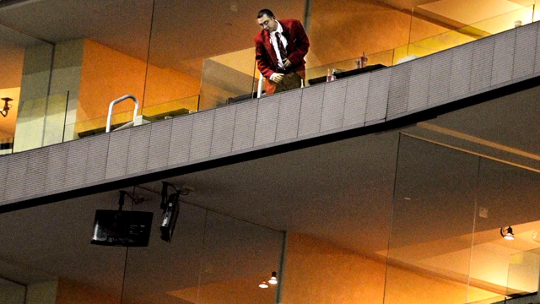 Boy Dies After Falling From Luxury Suite at Lakers Game | Fox News1862 x 1048