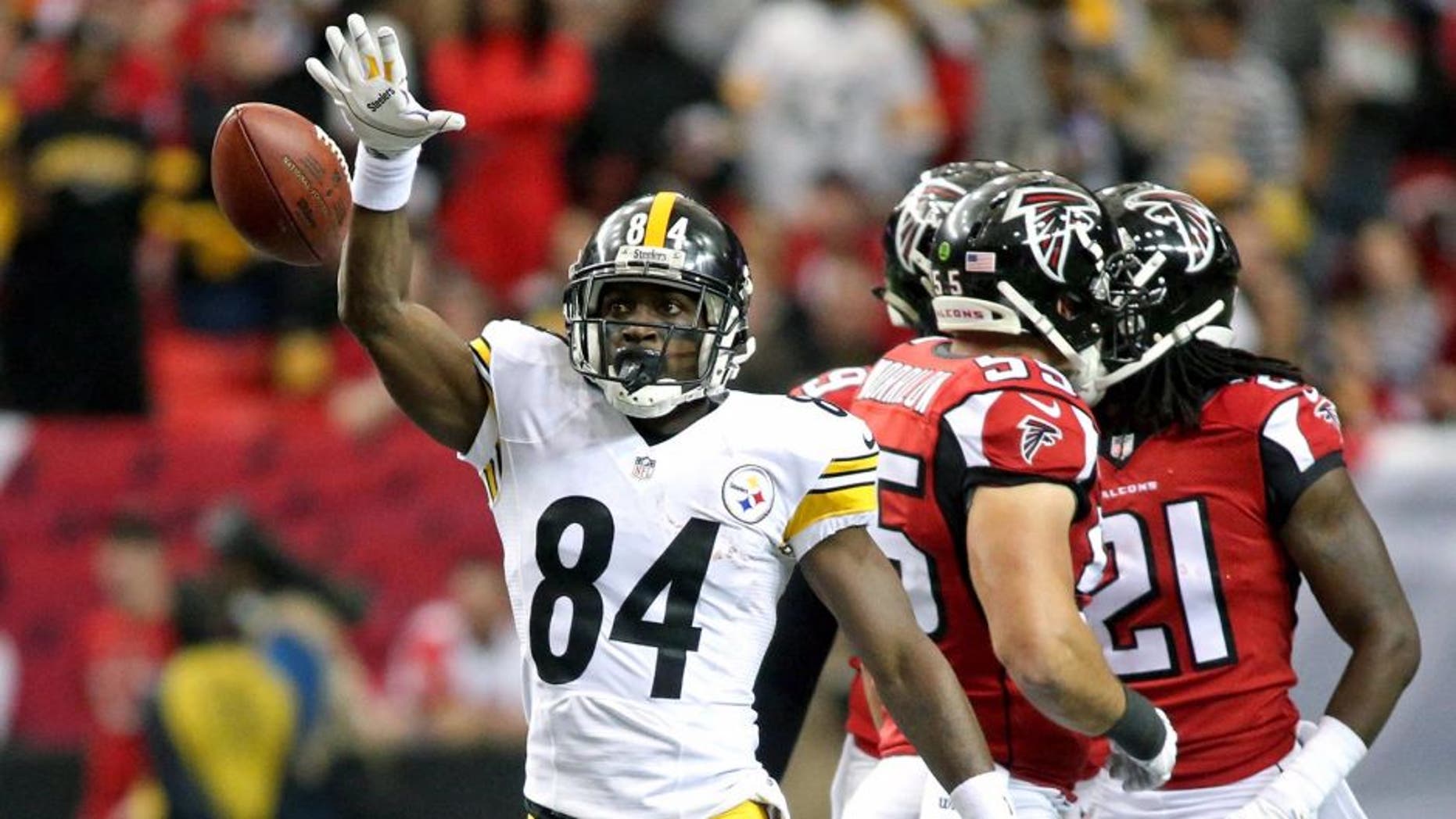 Dec 14, 2014; Atlanta, GA, USA; Pittsburgh Steelers wide receiver Antonio Brown (84) reacts after a first down catch in the first quarter of their game against the Atlanta Falcons at the Georgia Dome. Mandatory Credit: Jason Getz-USA TODAY Sports