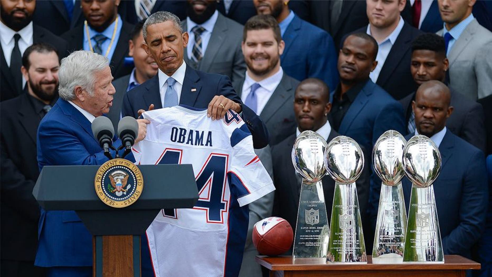 WASHINGTON, DC - APRIL 23: New England Patriots owner Robert Kraft speaks as President Barack Obama honors Superbowl Champions New England Patriots at the White House on April 23, 2015 in Washington, DC. (Photo by Riccardo S. Savi/WireImage)