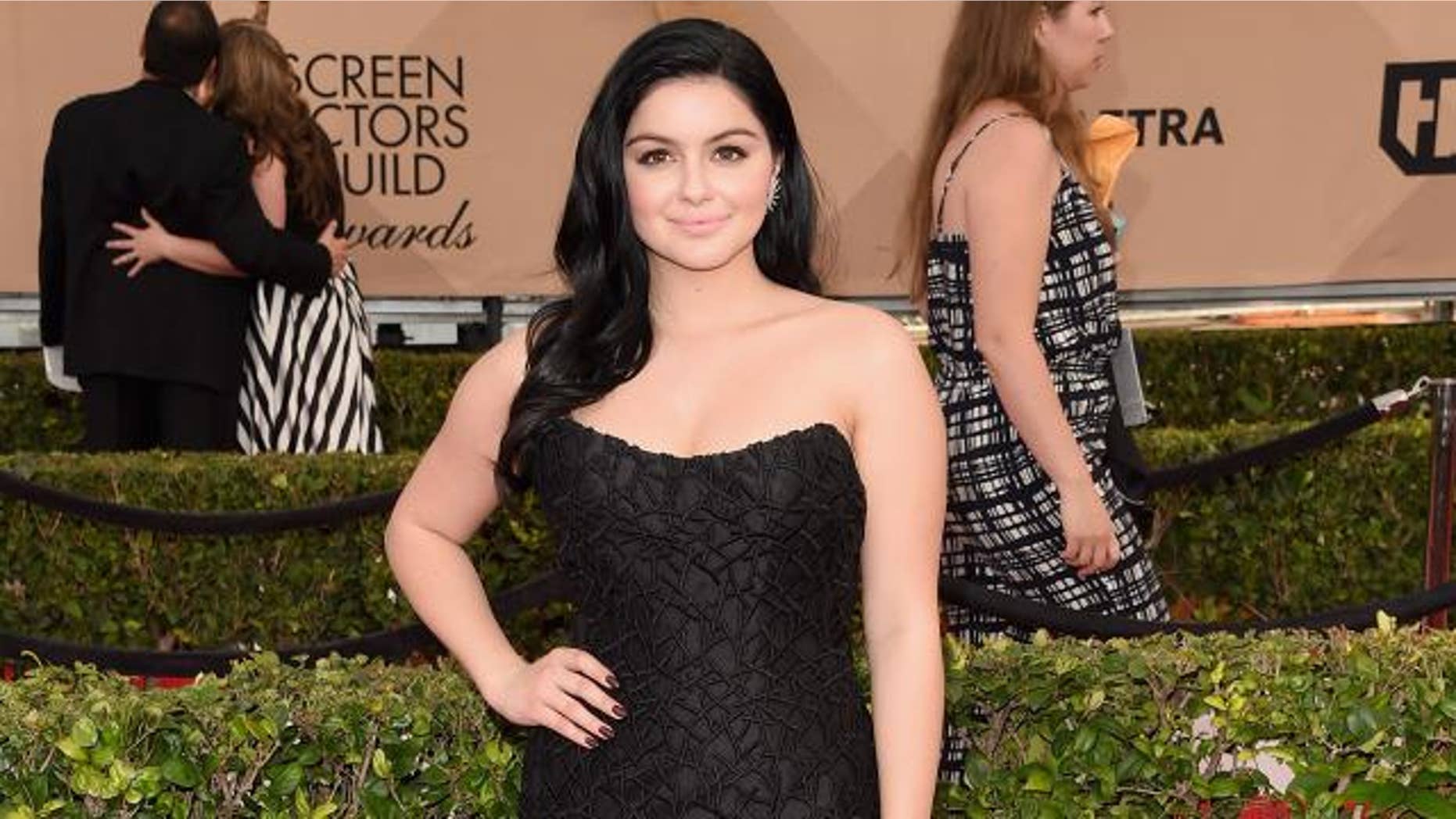 Ariel Winter defends not hiding breast reduction surgery scars Fox News