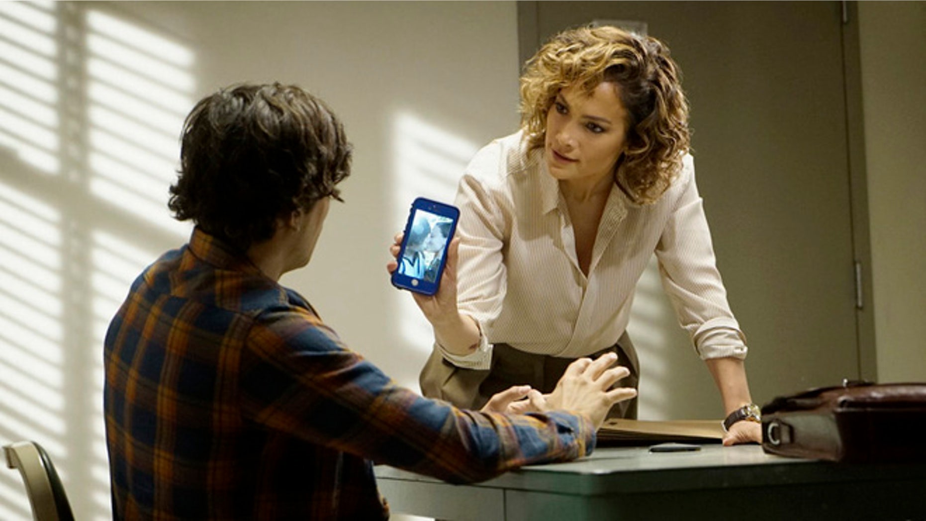 SHADES OF BLUE -- "Equal & Opposite" Episode 105 -- Pictured: Jennifer Lopez as Det. Harlee Santos -- (Photo by: Peter Kramer/NBC)