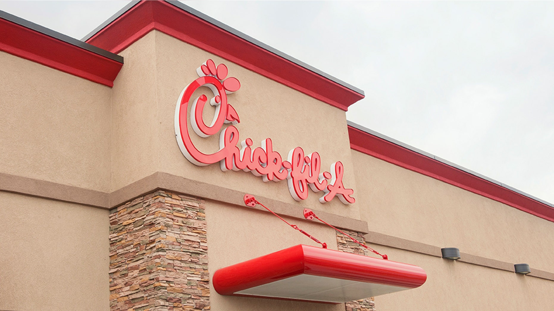 A Chick-fil-A restaurant in Raleigh, North Carolina reportedly stepped up to help out amid Hurricane Florence over the weekend.