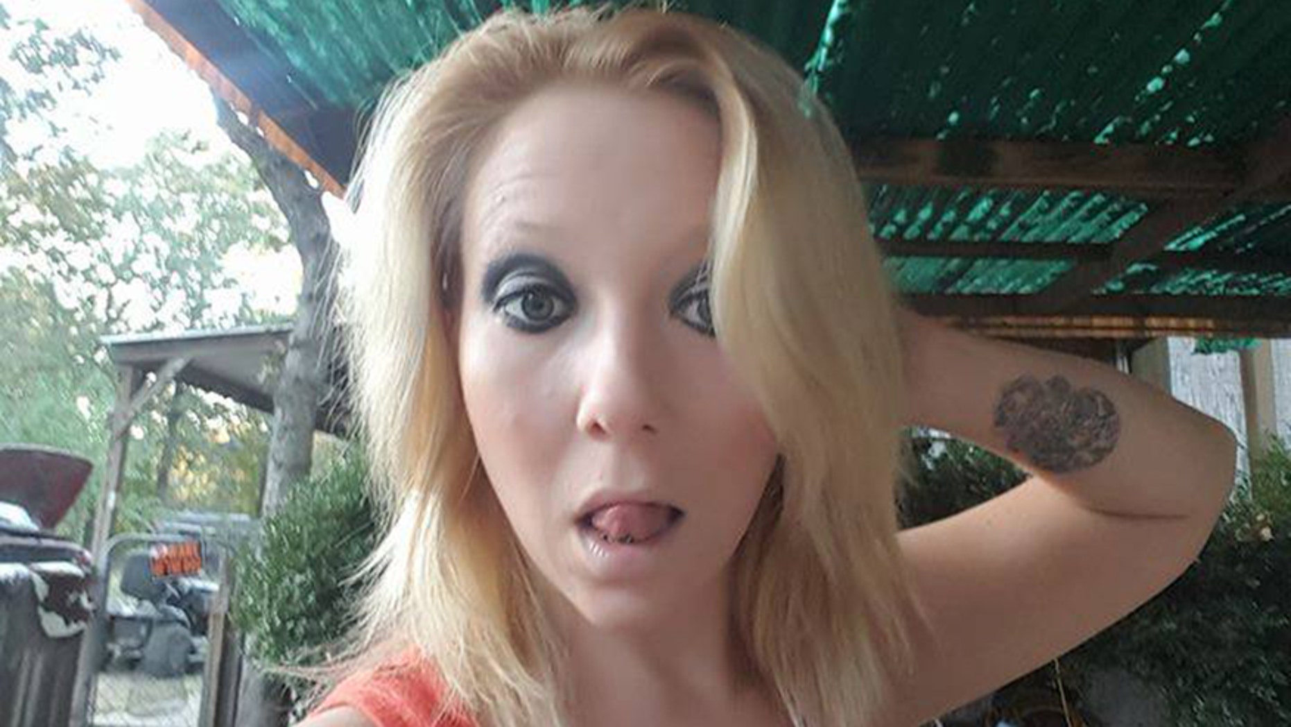 Megan Boulter, a North Texas woman accused of shoplifting with her daughter, was tracked down with the help of the many selfies she posted.