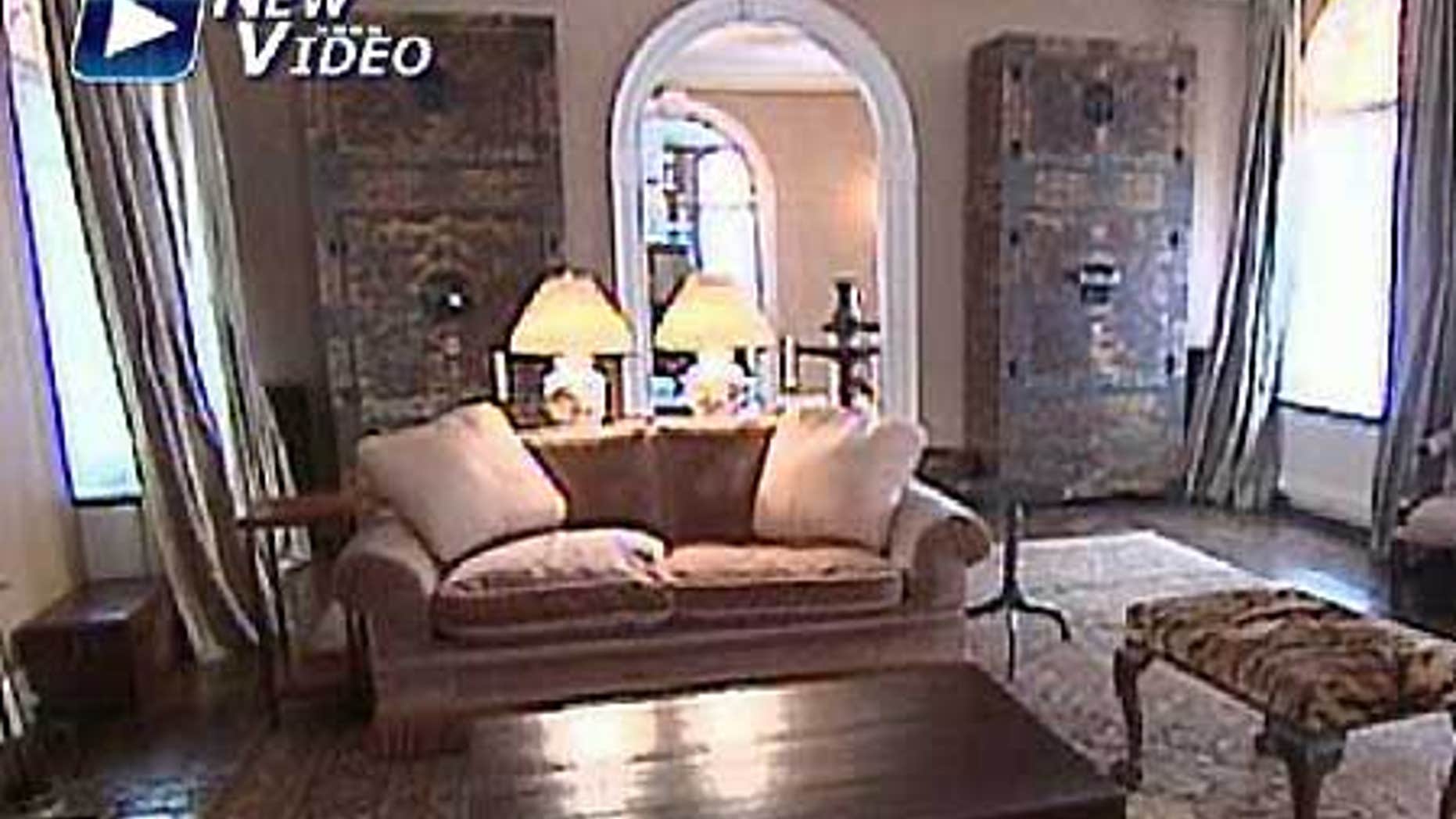 Madoff S Luxury New York City Apartment Florida Estate Up The Inside Of Bernie Madoff S Posh Upper East Side In Manhattan A New Video
