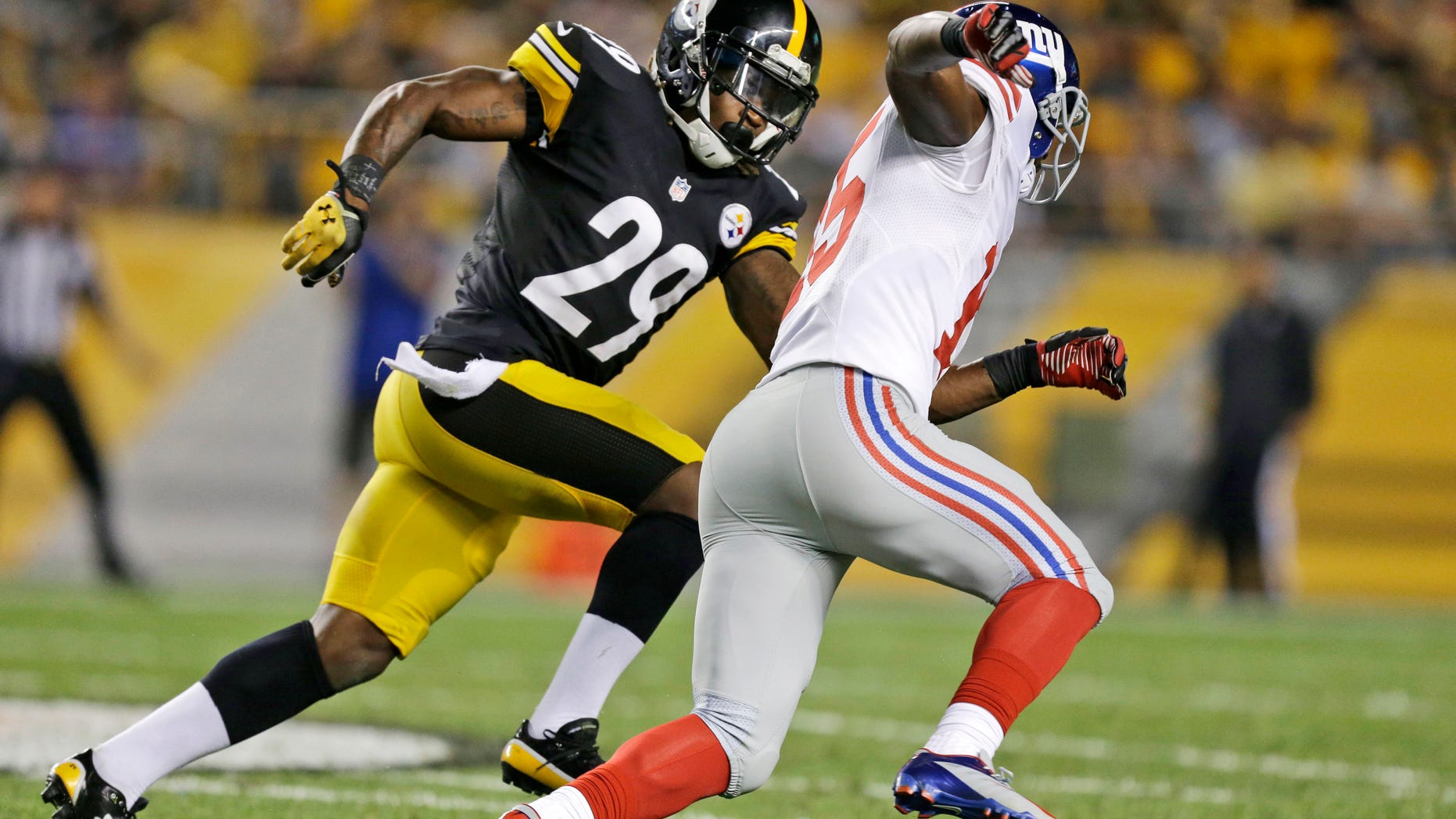 FILEm - In this Aug. 10, 2013 file photo, Pittsburgh Steelers strong safety Shamarko Thomas (29) covers New York Giants wide receiver Kevin Hardy (15) during the third quarter an NFL preseason football game in Pittsburgh. Doug Marrone watched Thomas blossom into an NFL-ready player while coaching the talented safety at Syracuse. Marrone, now the head coach of the Buffalo Bills, gets to see how Thomas is adjusting to life with the Pittsburgh Steelers when the two teams play on Sunday, Nov. 10, 2013.(AP Photo/Gene J. Puskar, File)