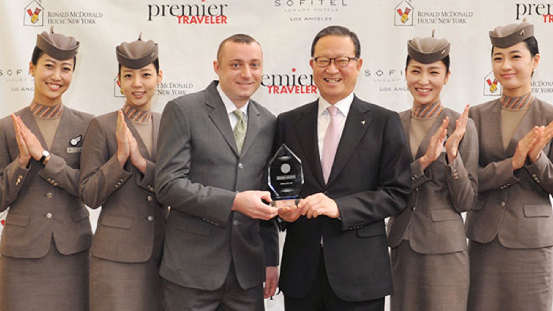 Dec. 11, 2012: Asiana Airlines is awarded the Airline of the Year Award by Premier Traveler in New York.