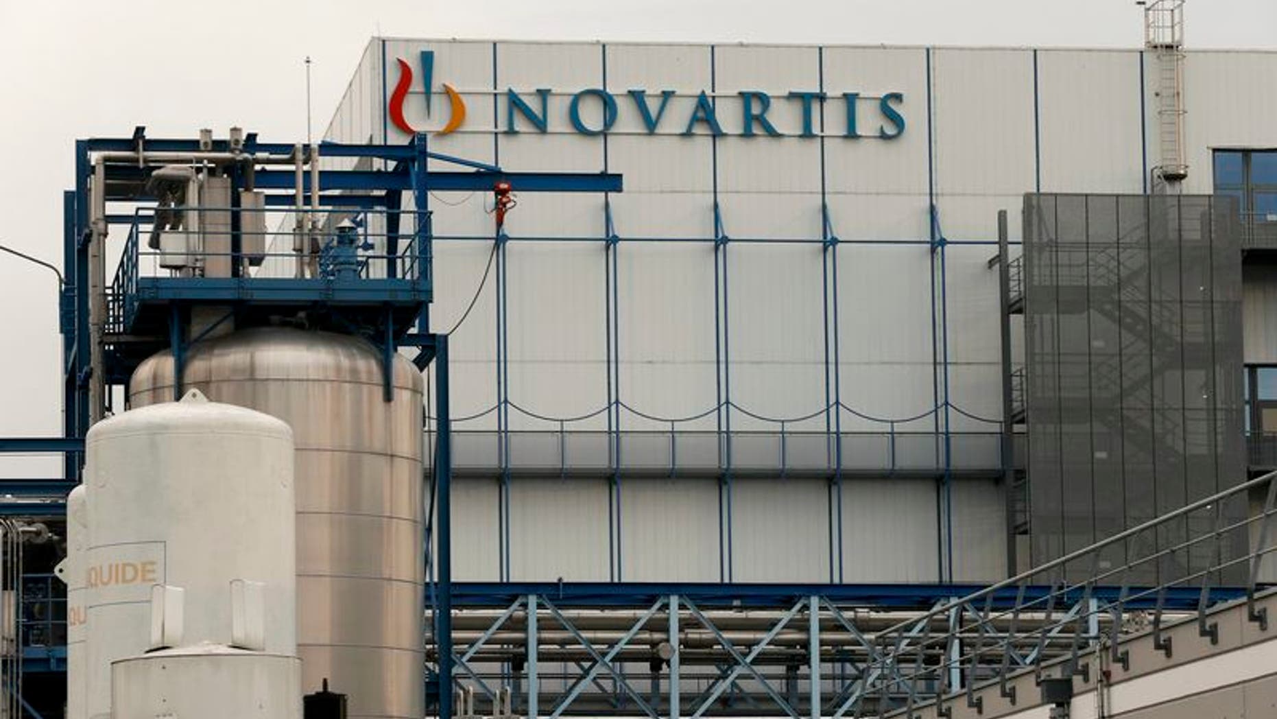 The logo of Swiss pharmaceutical company Novartis is seen at the company's plant in Hueninge, France January 27, 2016. REUTERS/Arnd Wiegmann