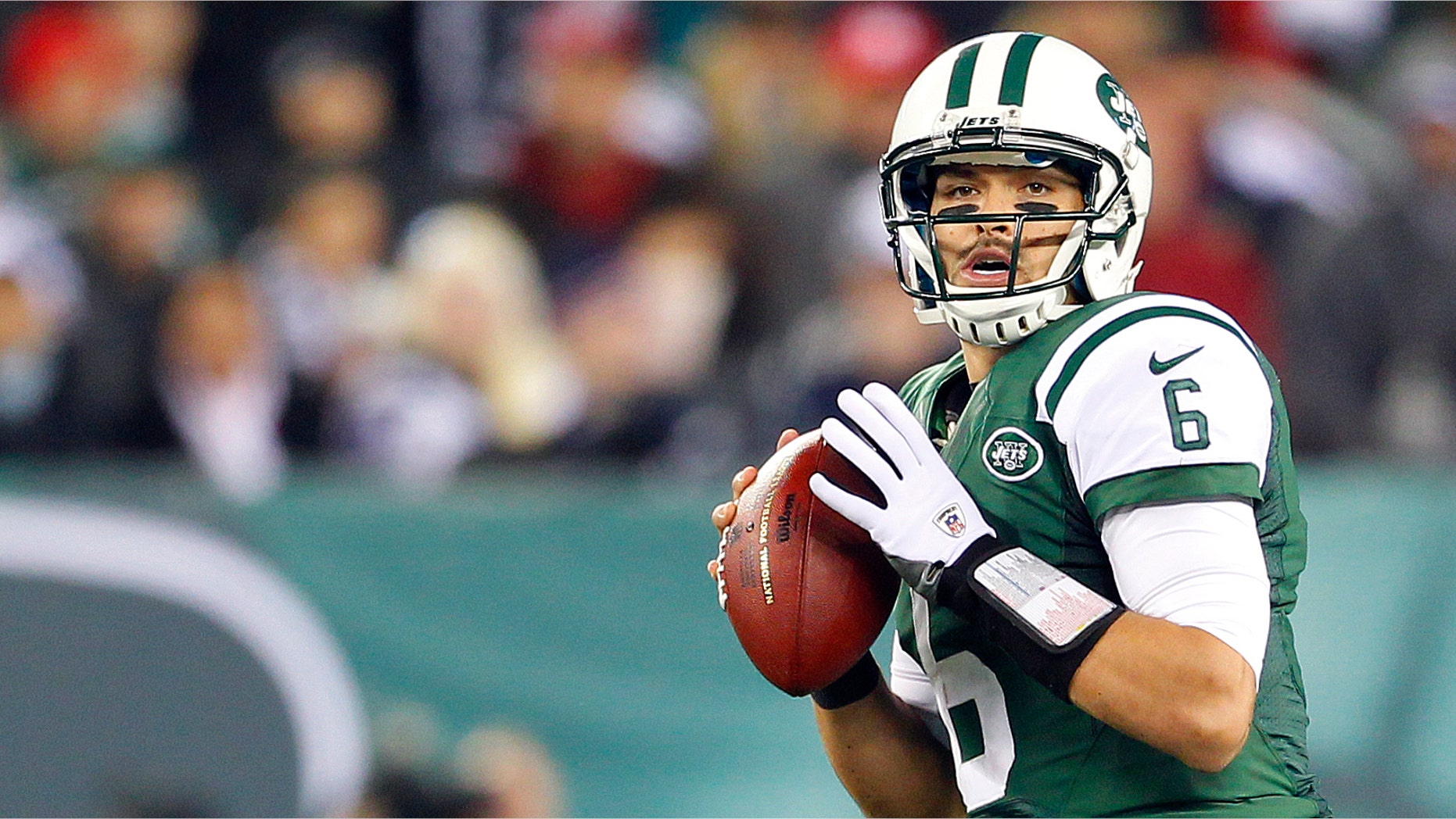 Quarterback Mark Sanchez #6 of the New York Jets (Photo by Rich Schultz /Getty Images)