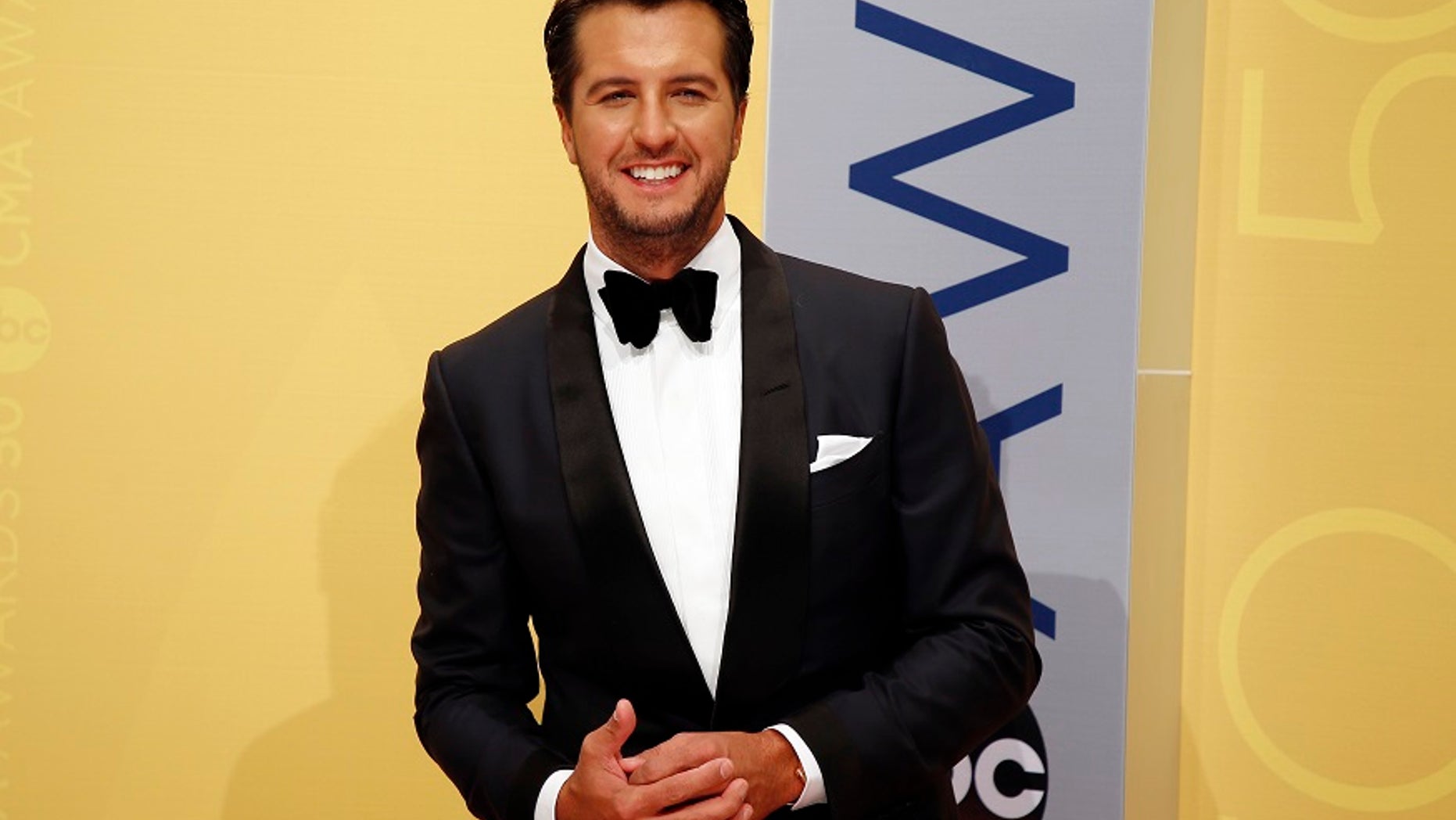 Country singer Luke Bryan allowed a terminally ill fan to touch his butt despite a strict no touching rule.