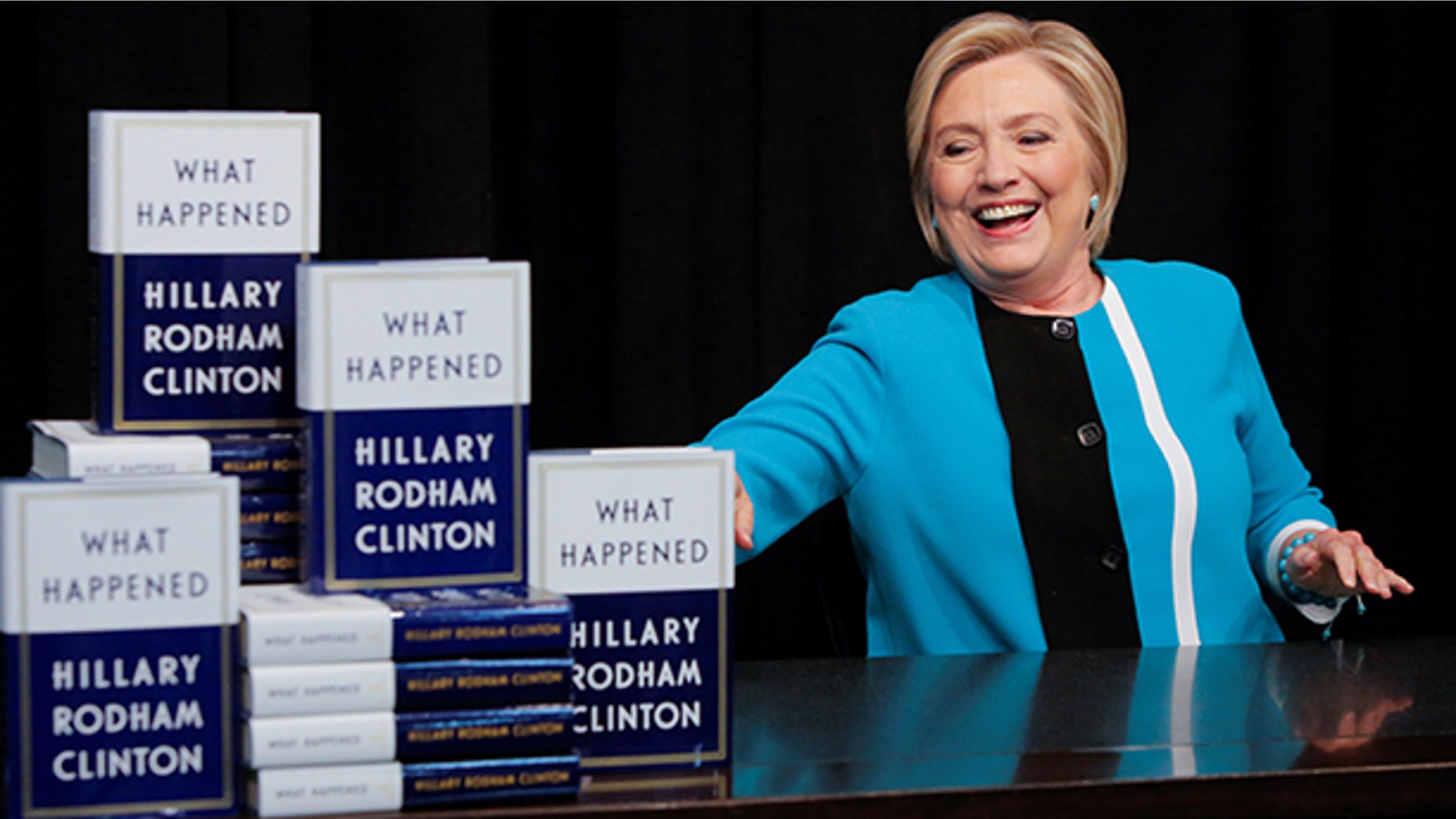 Former Secretary of State Hillary Clinton attends a signing of her new book 'What happened' at Barnes & Noble bookstore at Union Square in Manhattan, New York City, U.S., September 12, 2017. REUTERS/Andrew Kelly - RC121E6CA5A0
