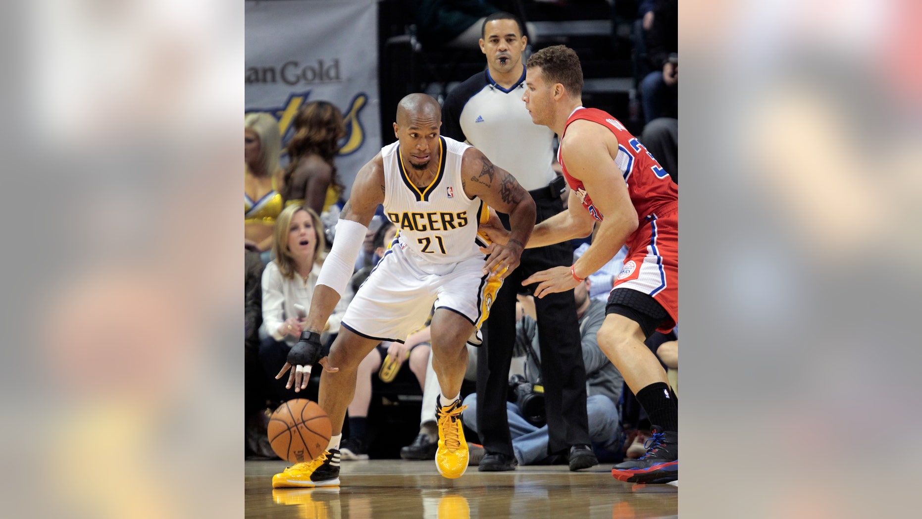 Indiana Pacers forward David West, left, backs down Los Angeles Clippers forward Blake Griffin (32) during the first half of an NBA basketball game in Indianapolis, Saturday, Jan. 18, 2014. Later in the first half, West was ejected on a flagrant foul on Griffin/ The Pacers won 106-92. (AP Photo/AJ Mast)
