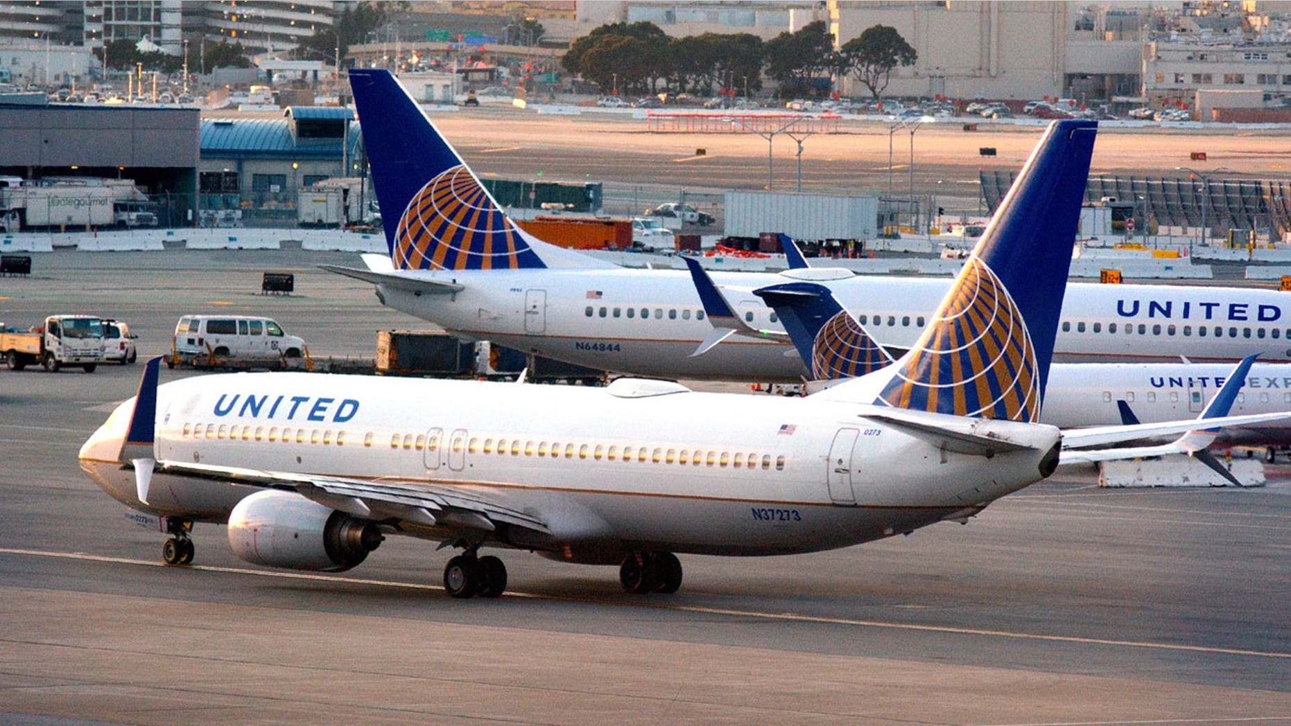 A United aircraft's wing collided with an American Airlines plane on Wednesday evening.