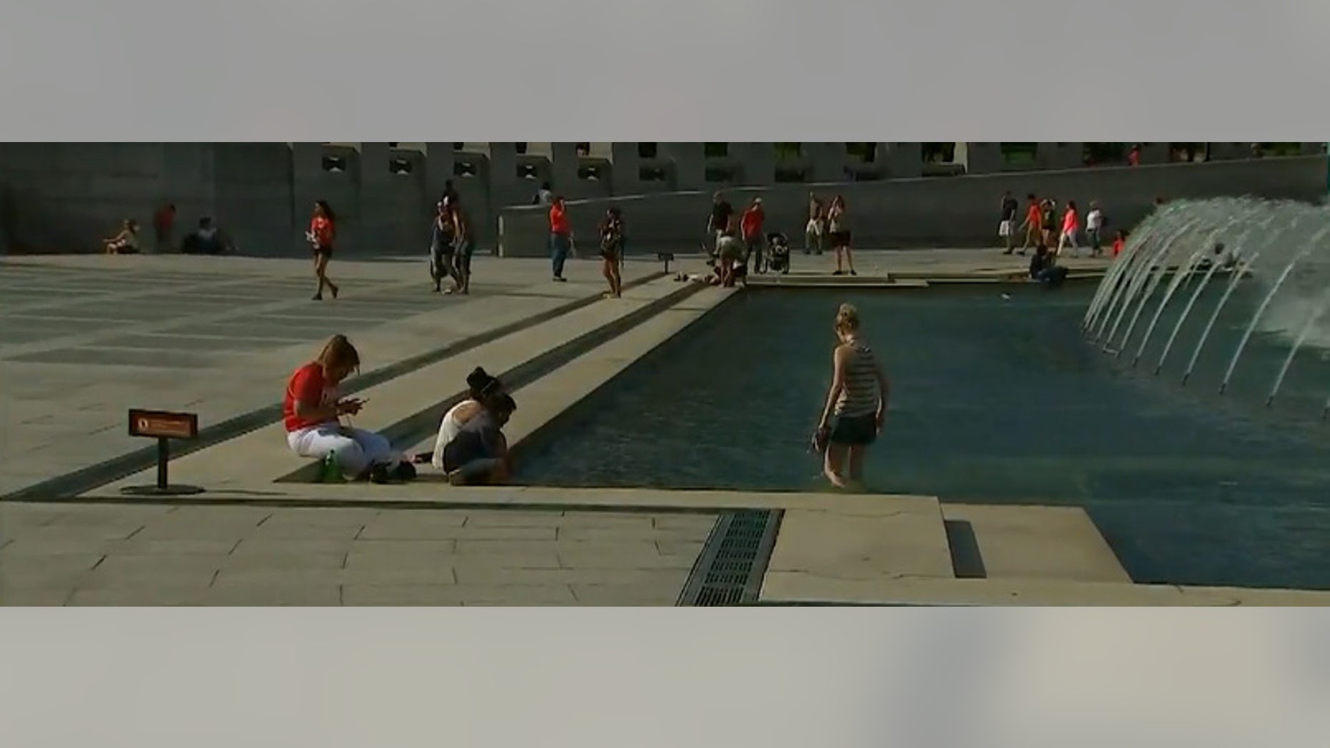 Veterans say wading in WWII memorial's Rainbow Pool 'disrespectful' | Fox News