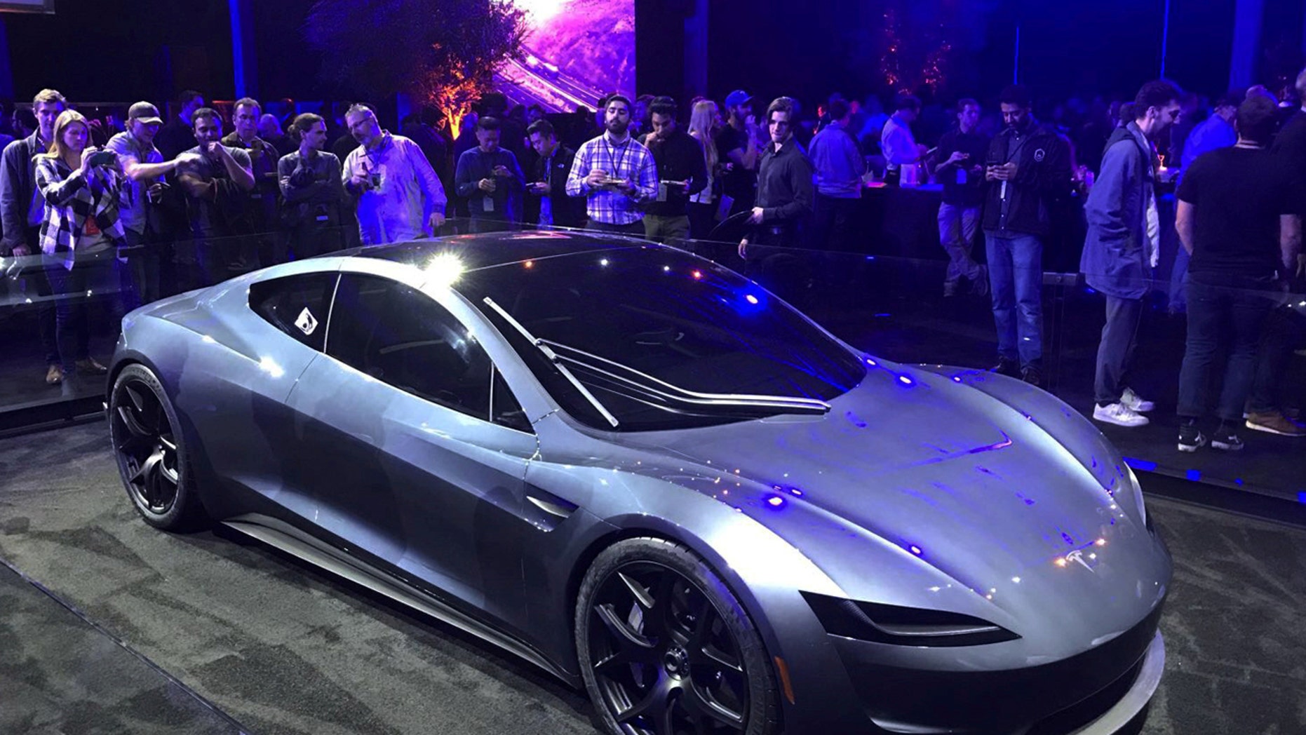 Tesla's new roadster will deliver 'hardcore smackdown' to gasoline cars