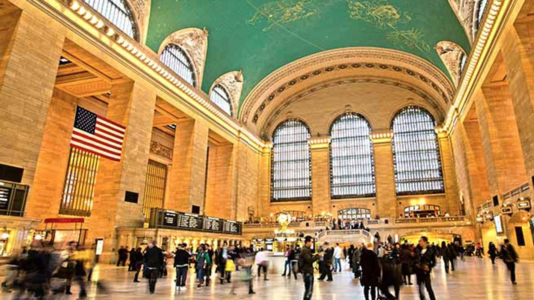 Commuters and shoppers in motion at Grand Central in New York; Shutterstock ID 88961191; Project/Title: Fodors; Downloader: Melanie Marin