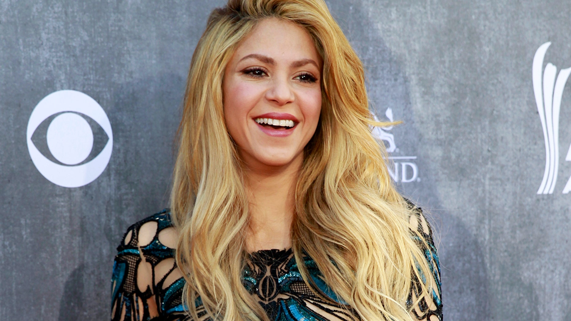 Shakira Hair Color Photos